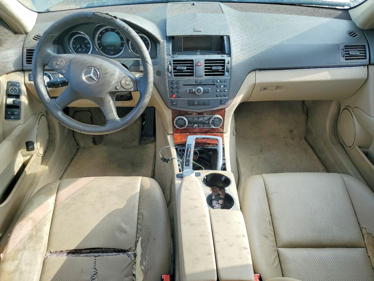 2011 Mercedes-benz C 300 Tan vin: WDDGF5EB0BA471038