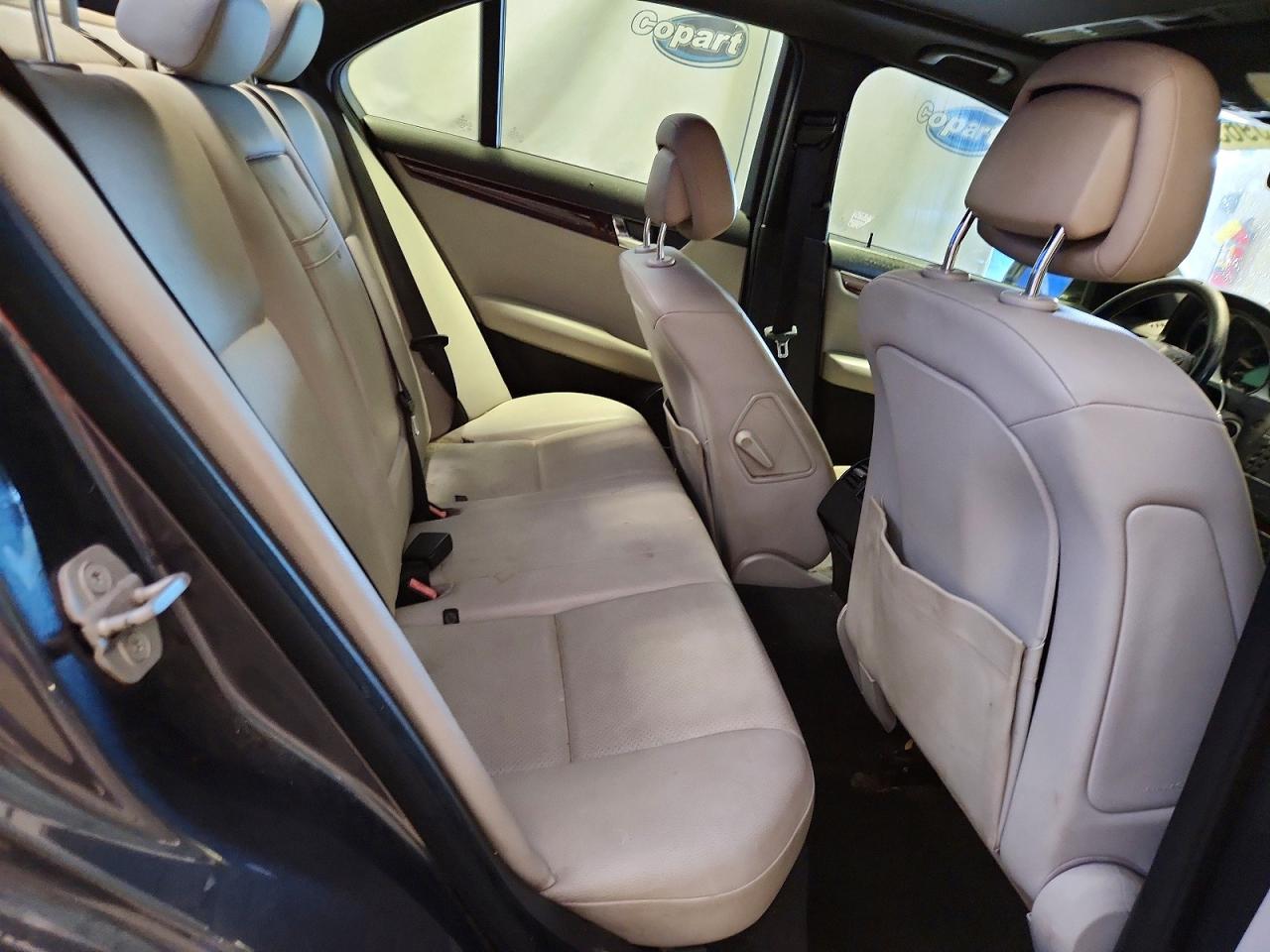 2011 Mercedes-benz C 300 Blue vin: WDDGF5EB0BA514941