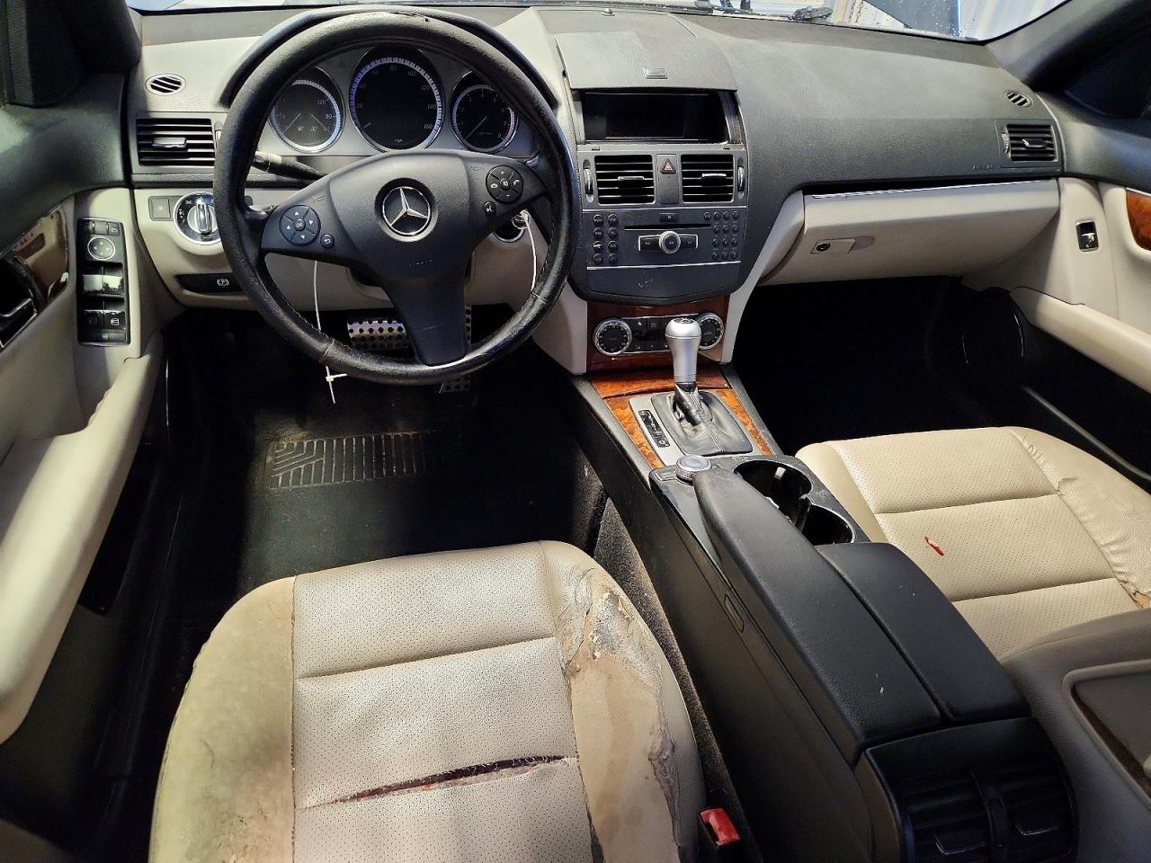 2011 Mercedes-benz C 300 Blue vin: WDDGF5EB0BA514941