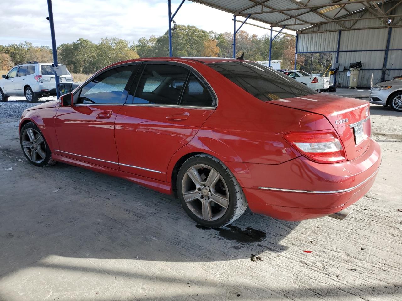 2011 Mercedes-benz C 300 Red vin: WDDGF5EB0BA521730