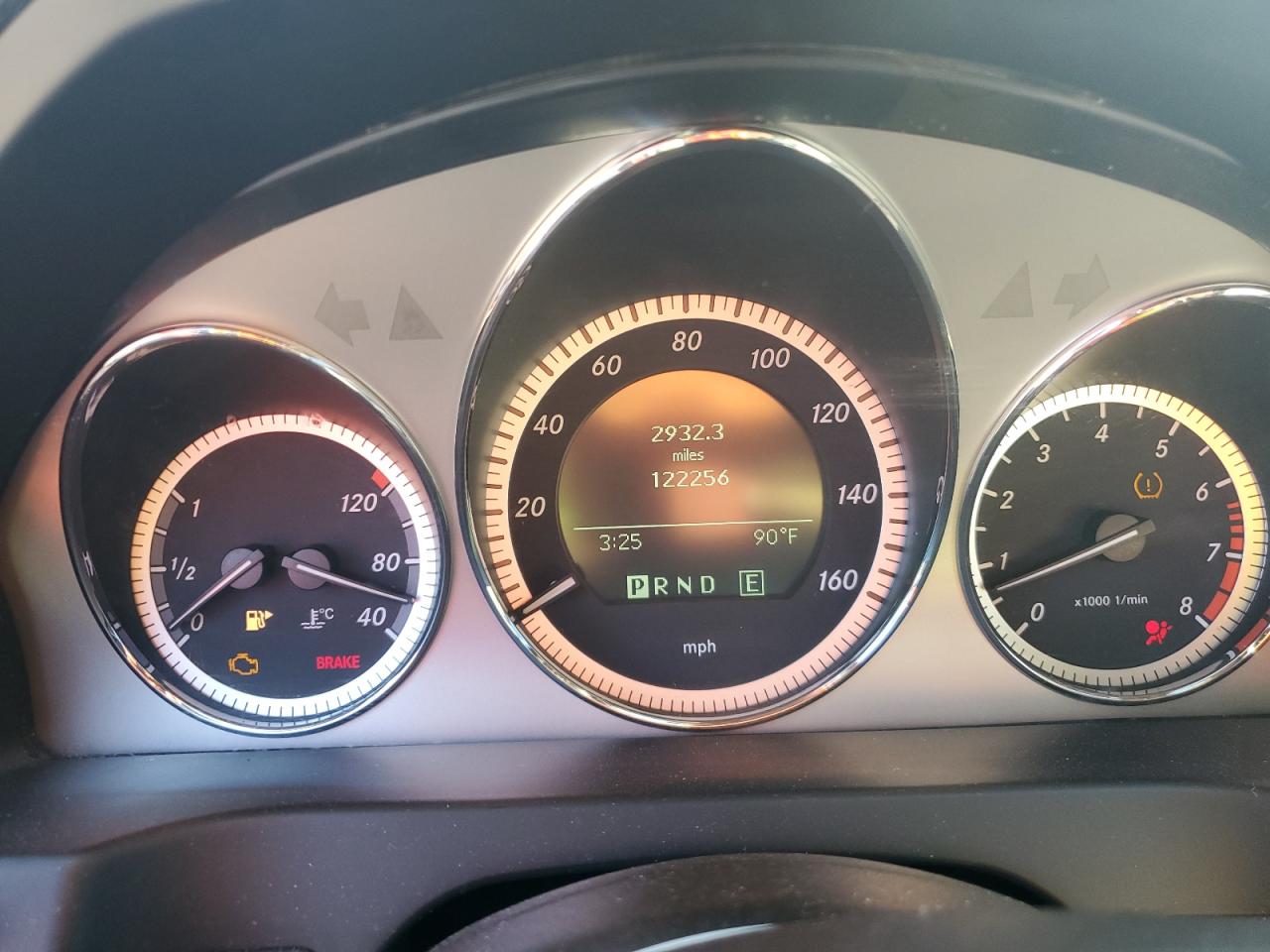 2011 Mercedes-benz C 300 Red vin: WDDGF5EB0BA523252