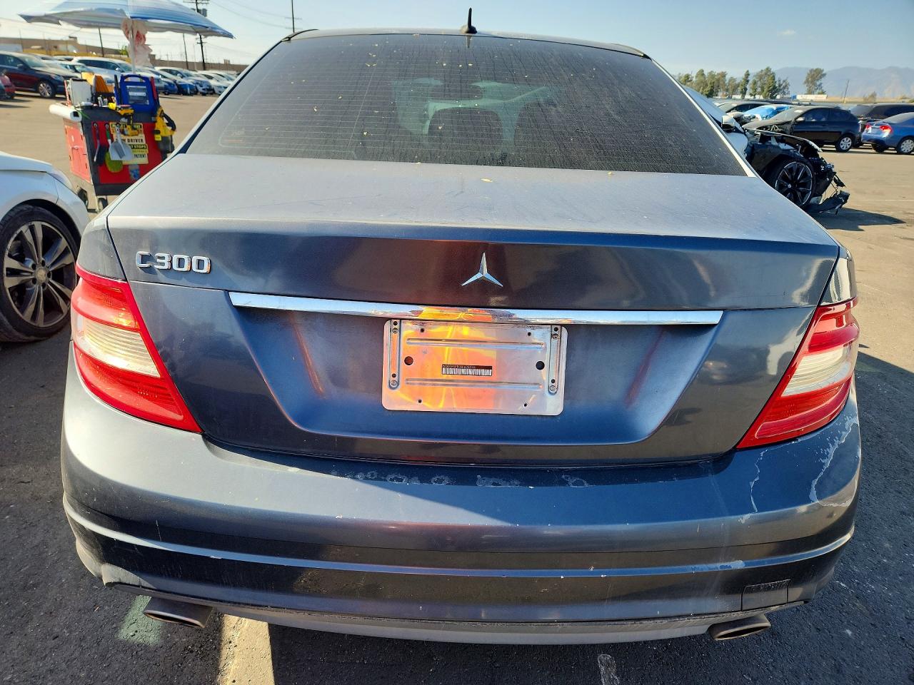2011 Mercedes-benz C 300 Gray vin: WDDGF5EB0BF628344