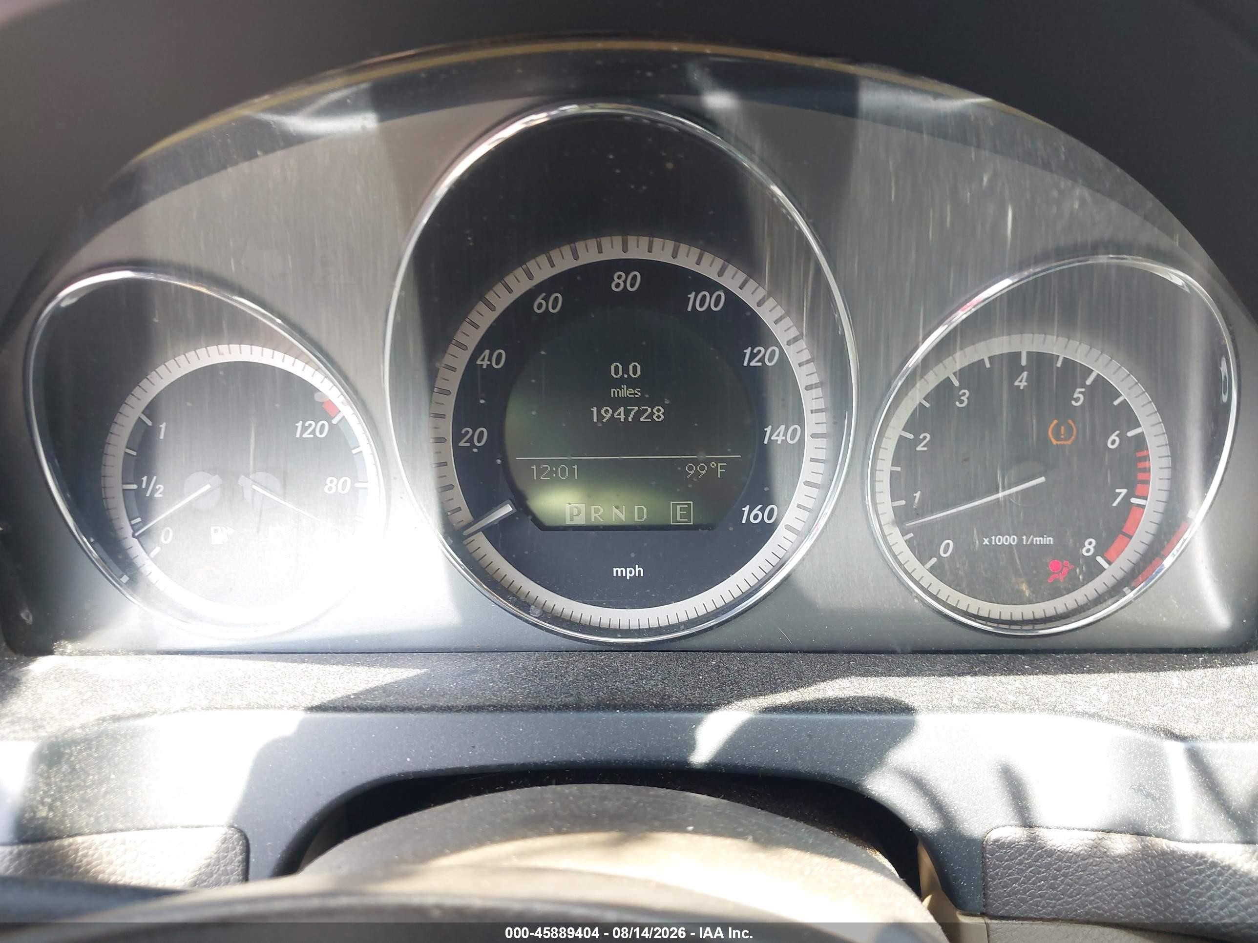 2011 Mercedes-benz C 300 Luxury/sport Champagne vin: WDDGF5EB0BR157567