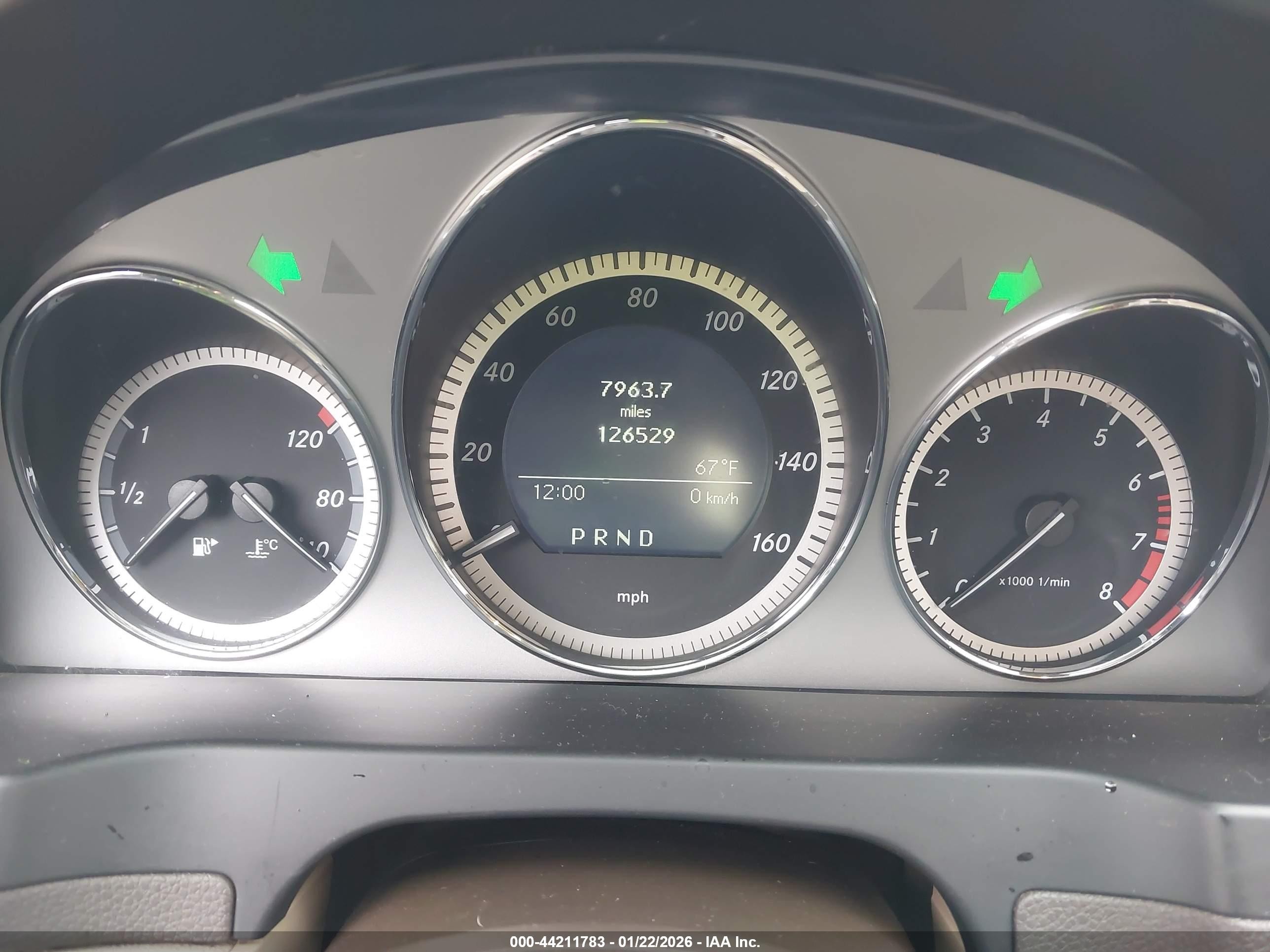 2011 Mercedes-benz C 300 Sport White vin: WDDGF5EB0BR160761