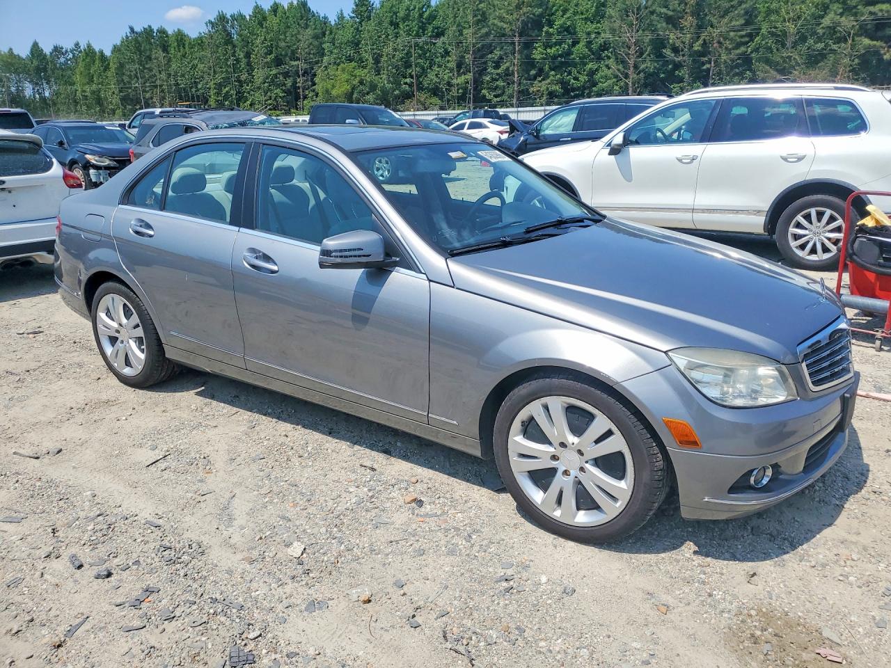 2011 Mercedes-benz C 300 Серебряный vin: WDDGF5EB0BR161988
