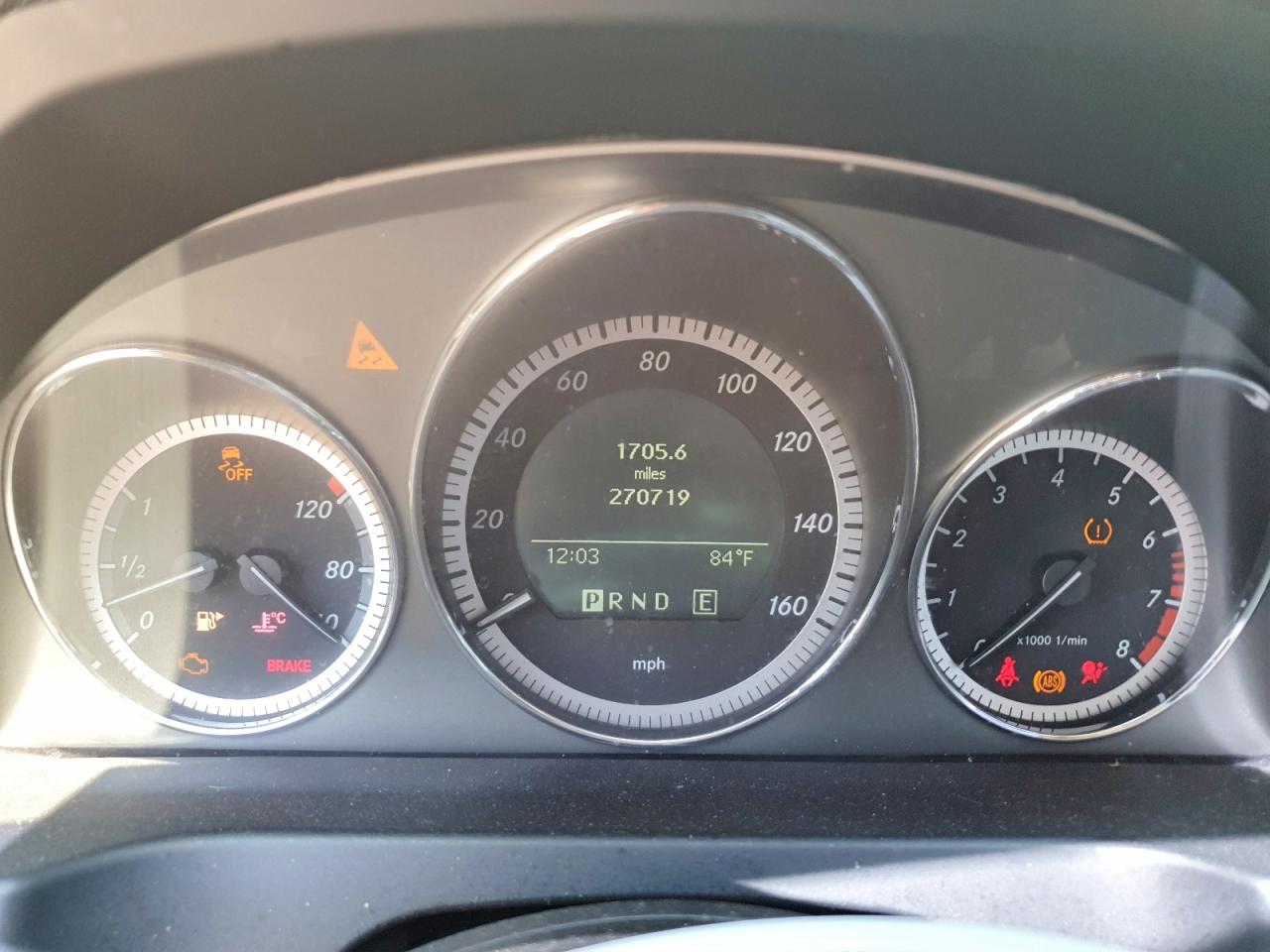 2011 Mercedes-benz C 300 Silver vin: WDDGF5EB0BR174305