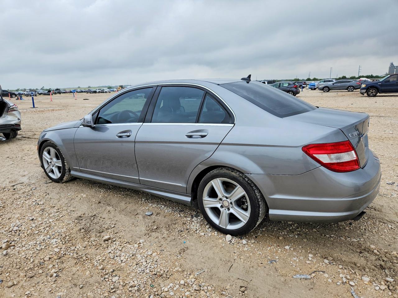 2011 Mercedes-benz C 300 Silver vin: WDDGF5EB0BR184185
