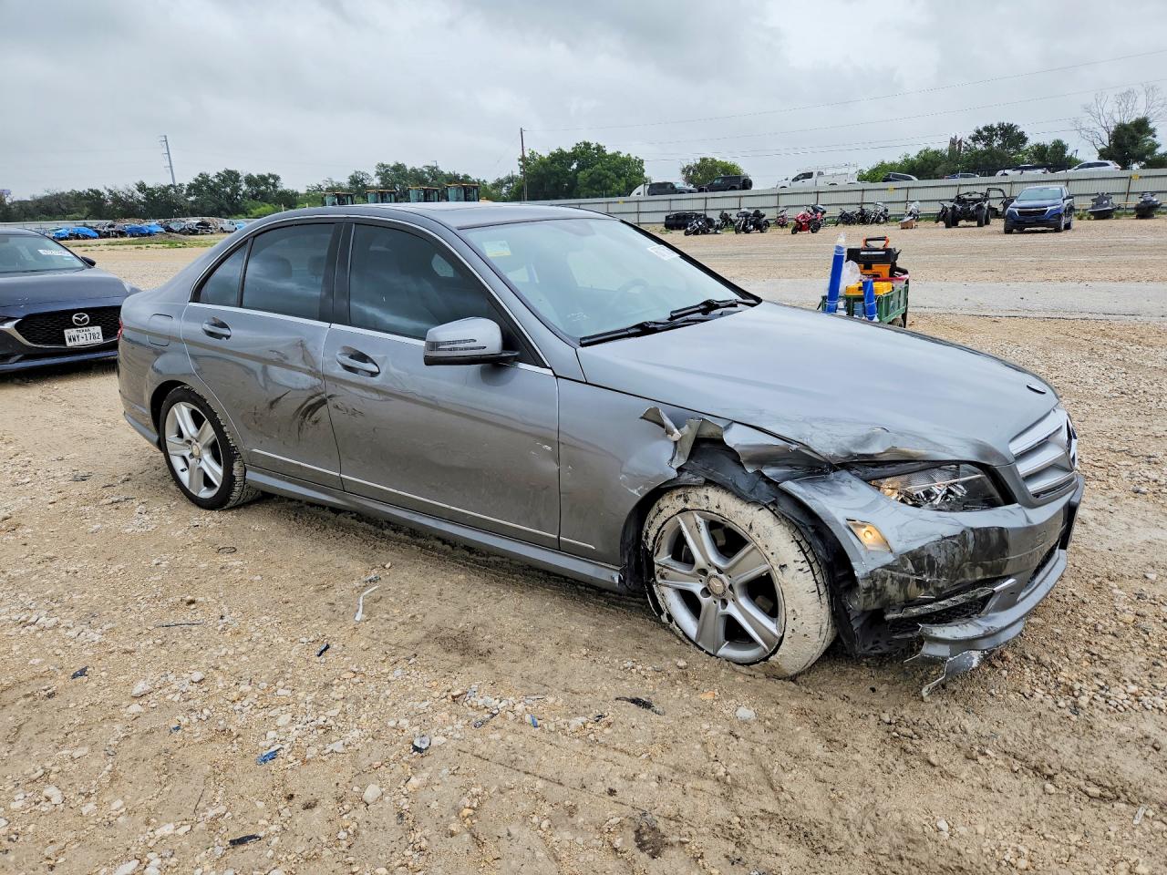 2011 Mercedes-benz C 300 Silver vin: WDDGF5EB0BR184185