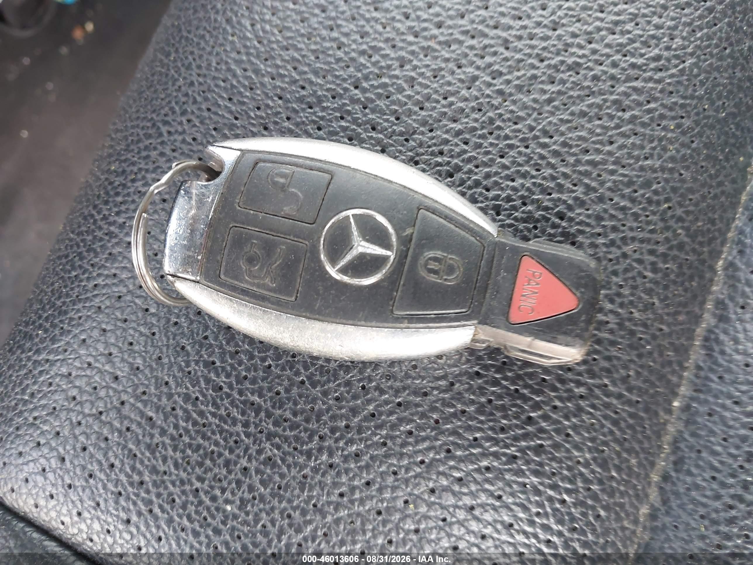 2010 Mercedes-benz C 300 Luxury/sport Черный vin: WDDGF5EB1AF424733