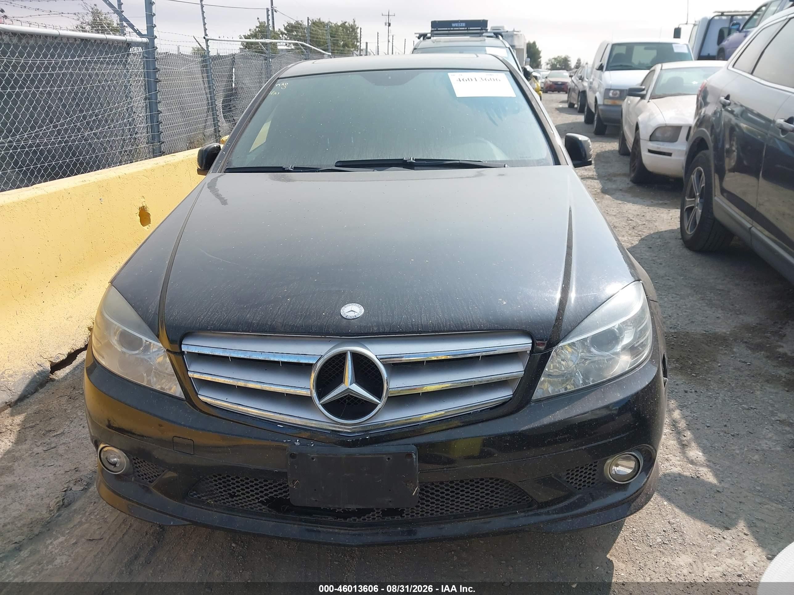 2010 Mercedes-benz C 300 Luxury/sport Черный vin: WDDGF5EB1AF424733