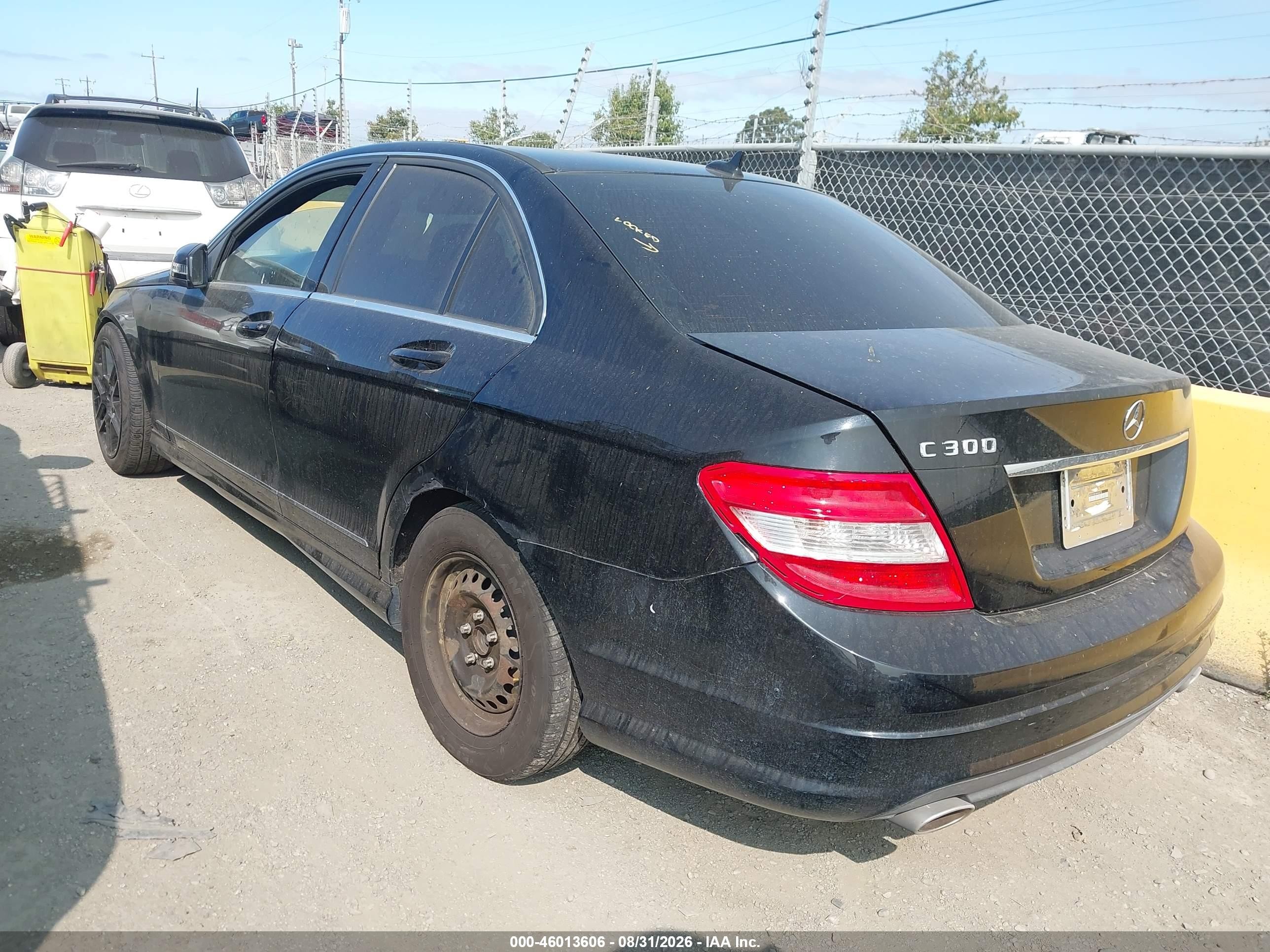 2010 Mercedes-benz C 300 Luxury/sport Черный vin: WDDGF5EB1AF424733