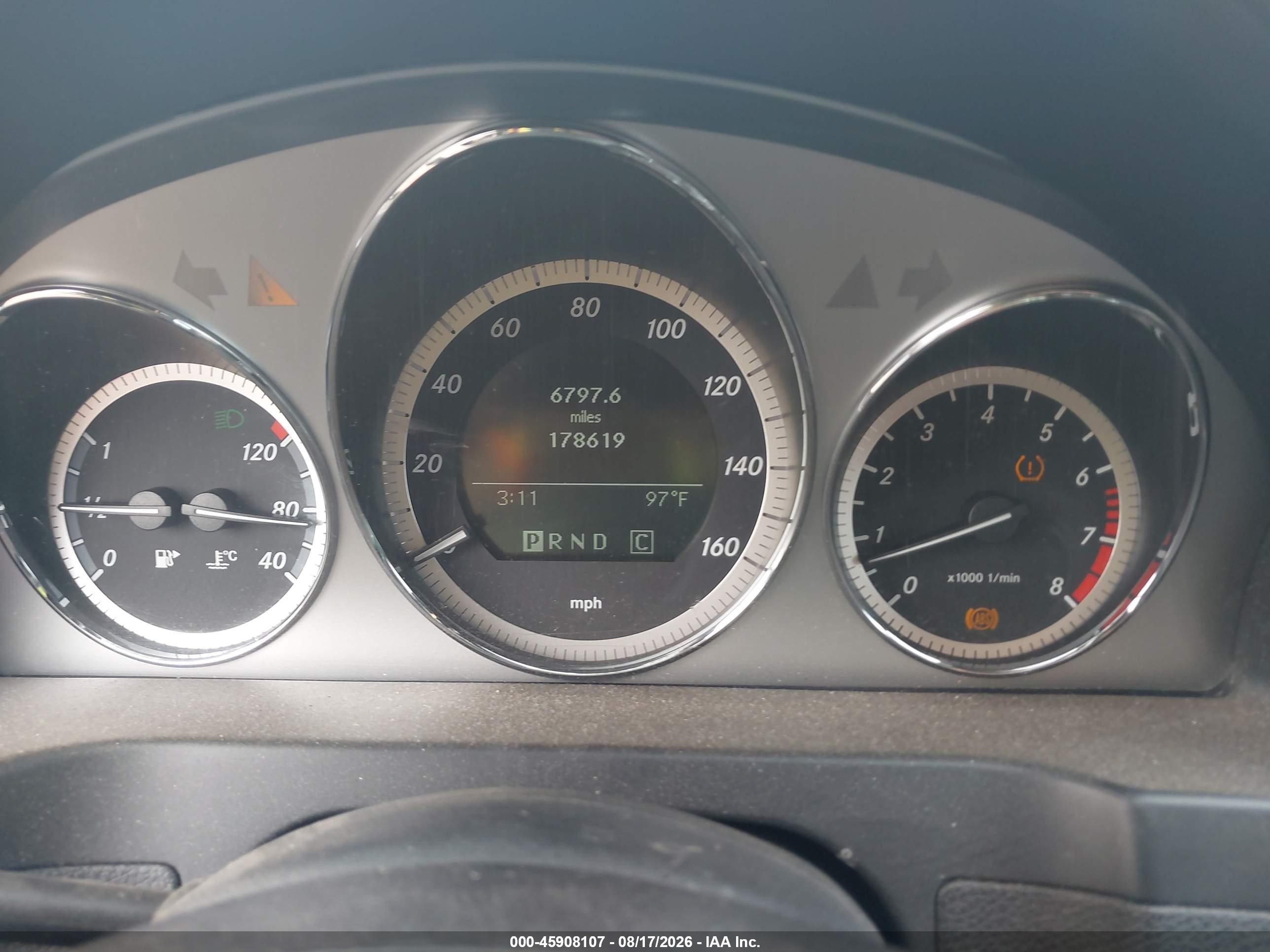 2010 Mercedes-benz C 300 Sport Silver vin: WDDGF5EB1AF427583