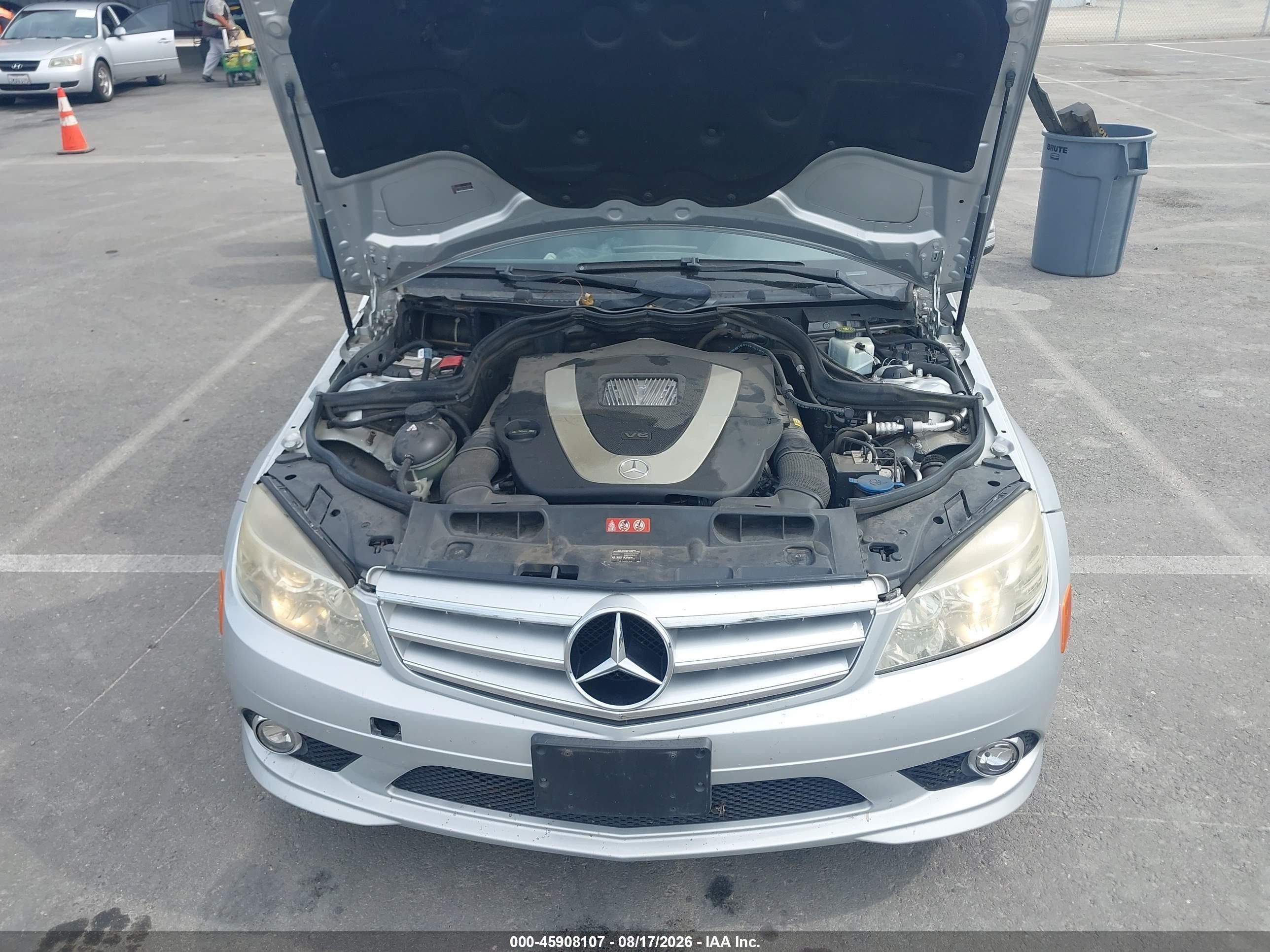 2010 Mercedes-benz C 300 Sport Silver vin: WDDGF5EB1AF427583