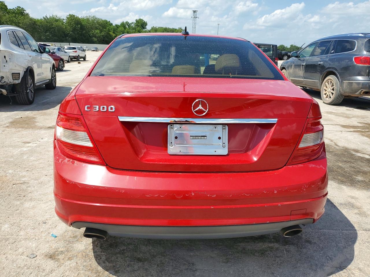 2010 Mercedes-benz C 300 Красный vin: WDDGF5EB1AF434050