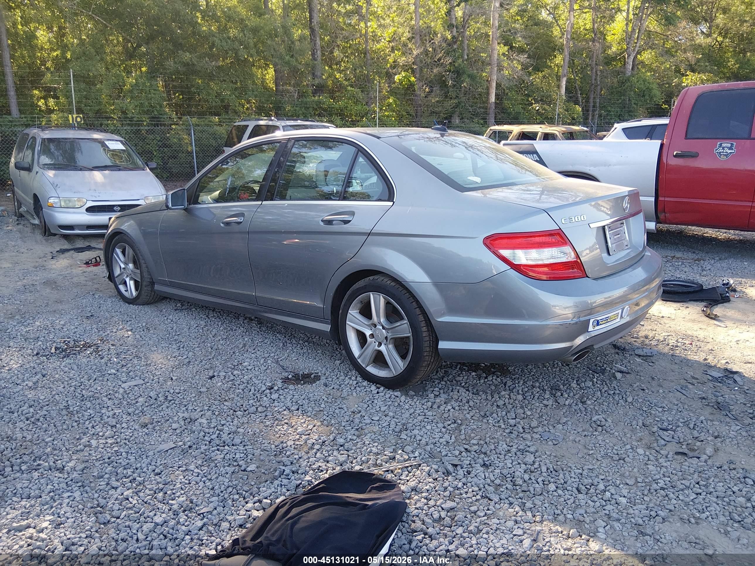 2010 Mercedes-benz C 300 Sport Silver vin: WDDGF5EB1AR106335