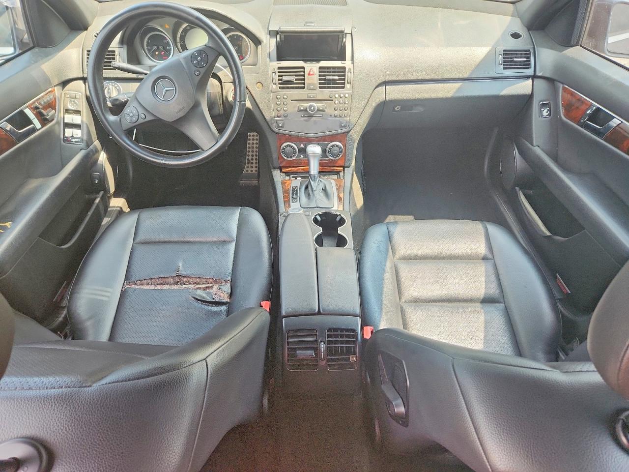 2010 Mercedes-benz C 300 Серый vin: WDDGF5EB1AR108988