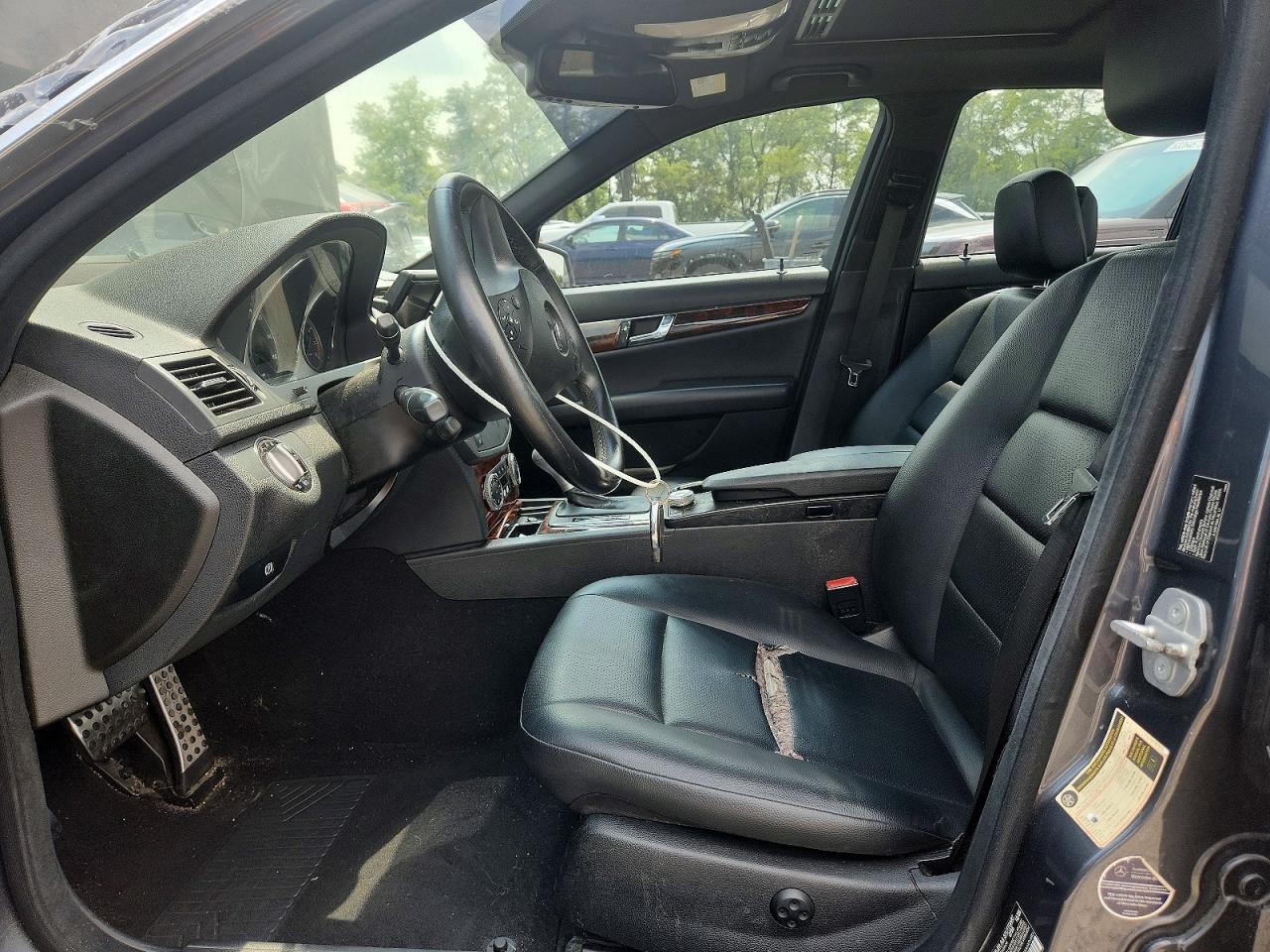 2010 Mercedes-benz C 300 Серый vin: WDDGF5EB1AR108988