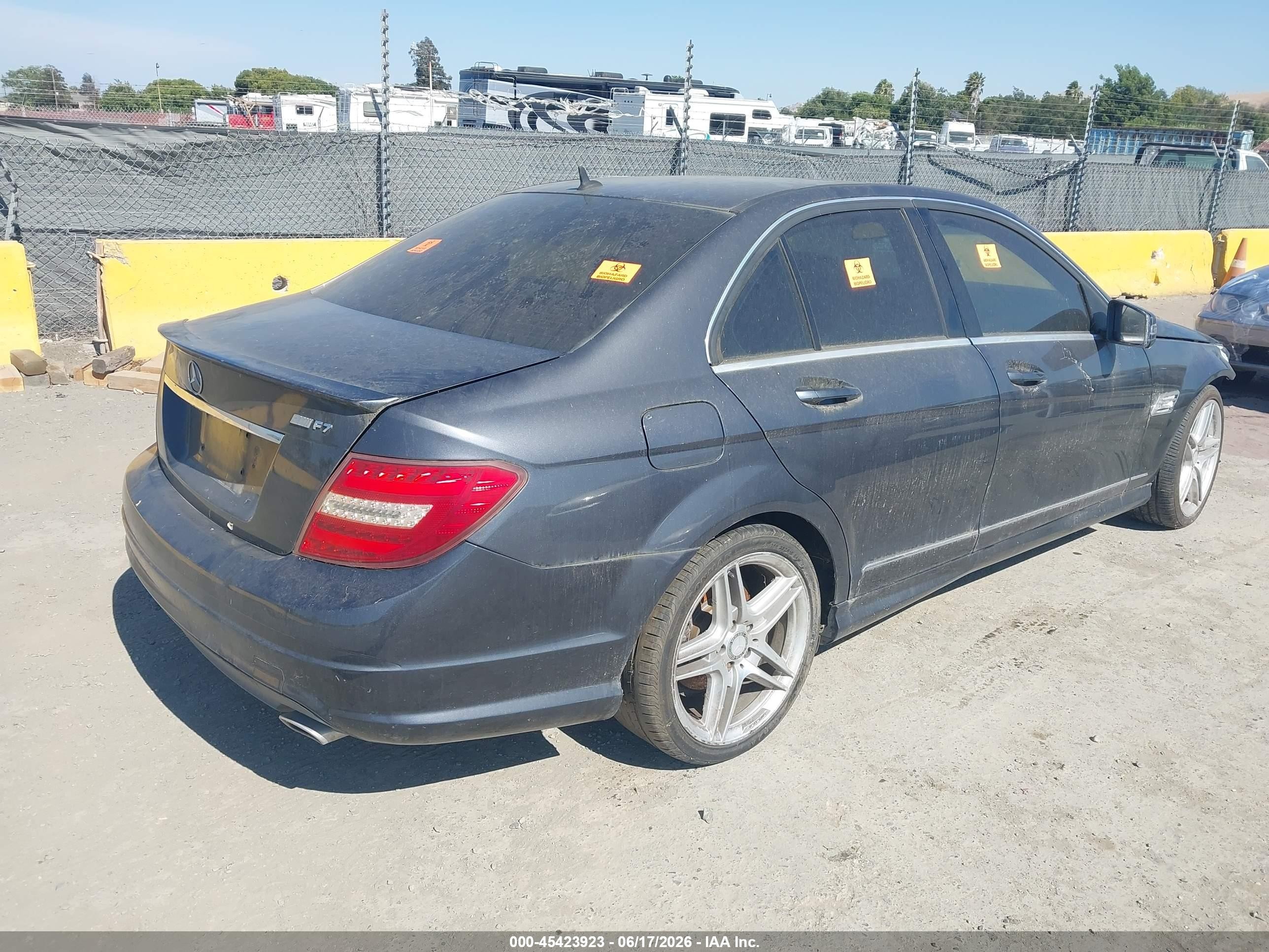 2010 Mercedes-benz C 300 Luxury/sport Gray vin: WDDGF5EB1AR125886