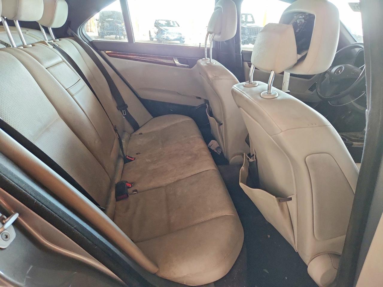 2011 Mercedes-benz C 300 Gray vin: WDDGF5EB1BA417022