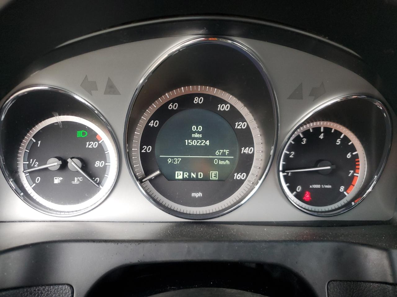 2011 Mercedes-benz C 300 Красный vin: WDDGF5EB1BA456659