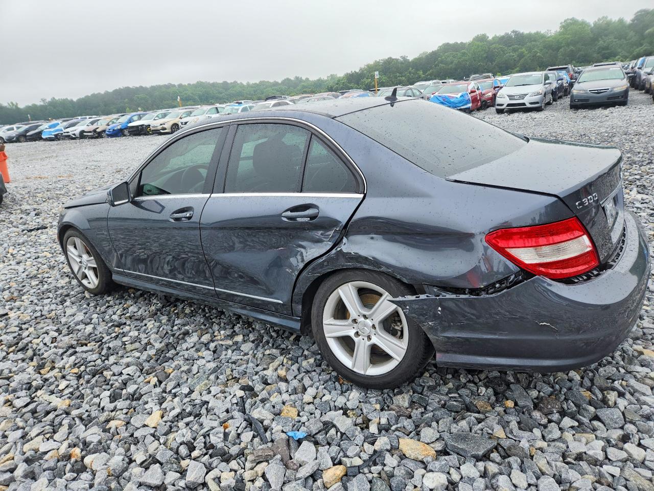 2011 Mercedes-benz C 300 Gray vin: WDDGF5EB1BA484025