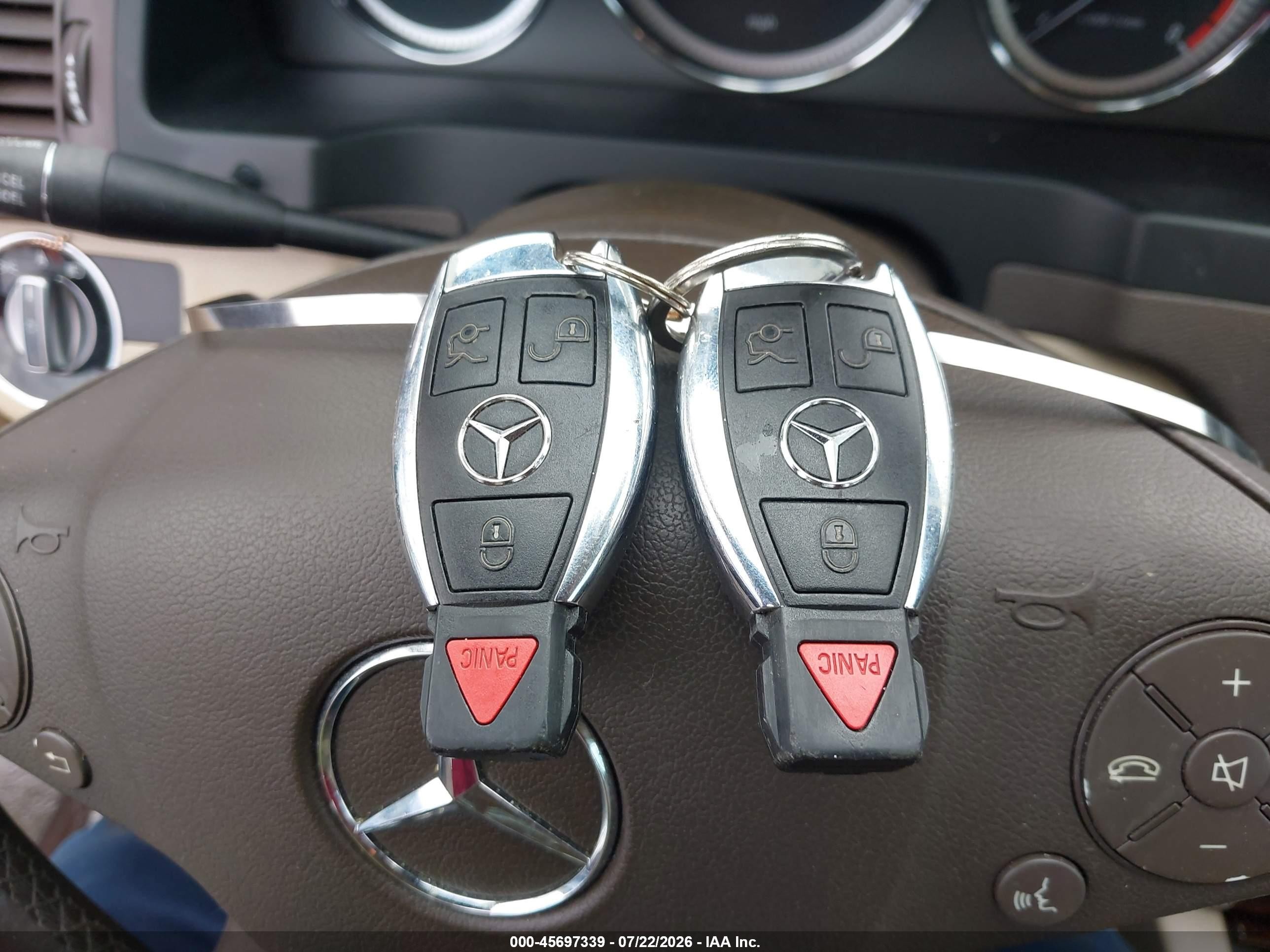 2011 Mercedes-benz C 300 Luxury/sport Коричневый vin: WDDGF5EB1BA495400