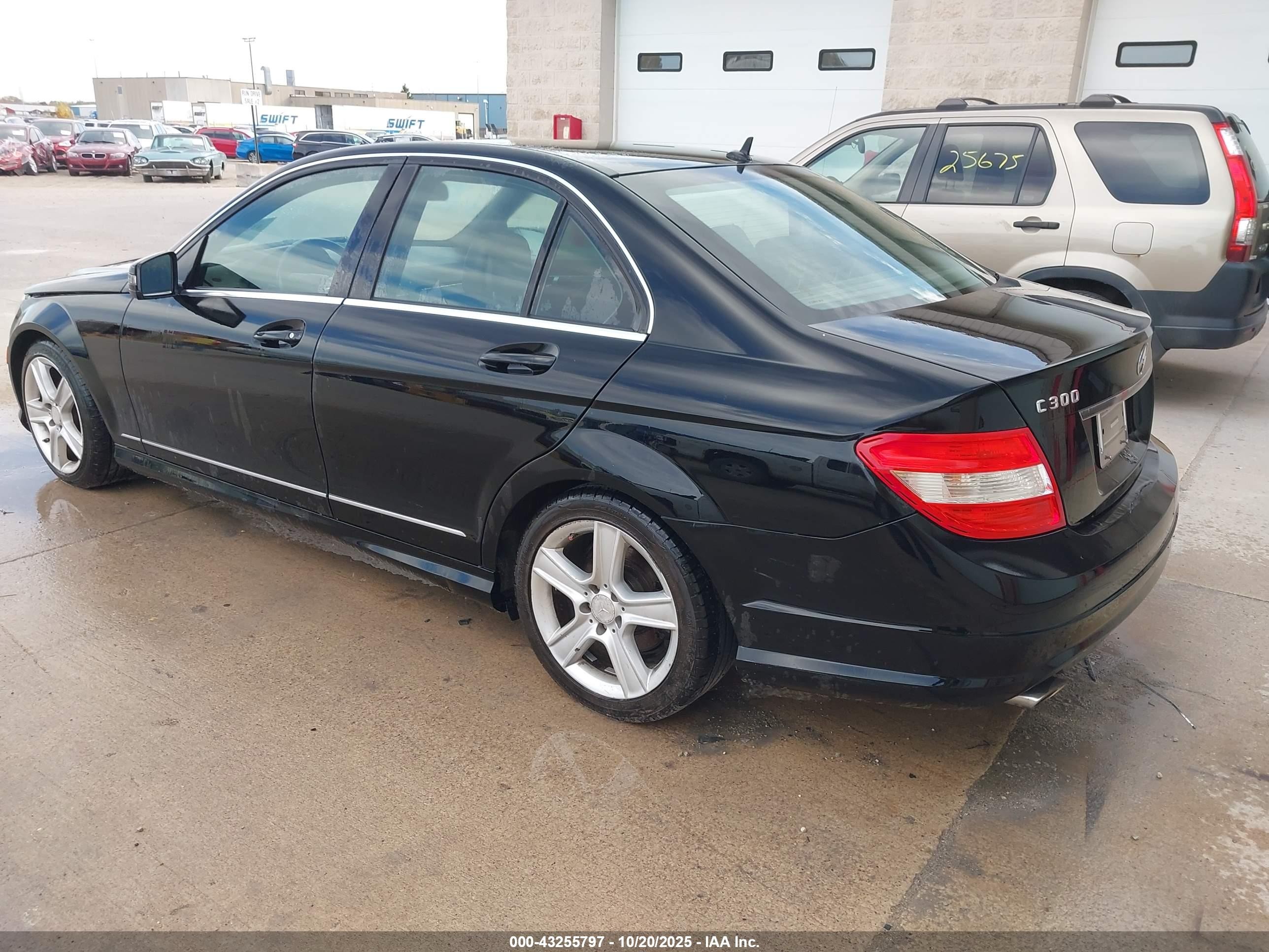 2011 Mercedes-benz C 300 Luxury/sport Black vin: WDDGF5EB1BA508288