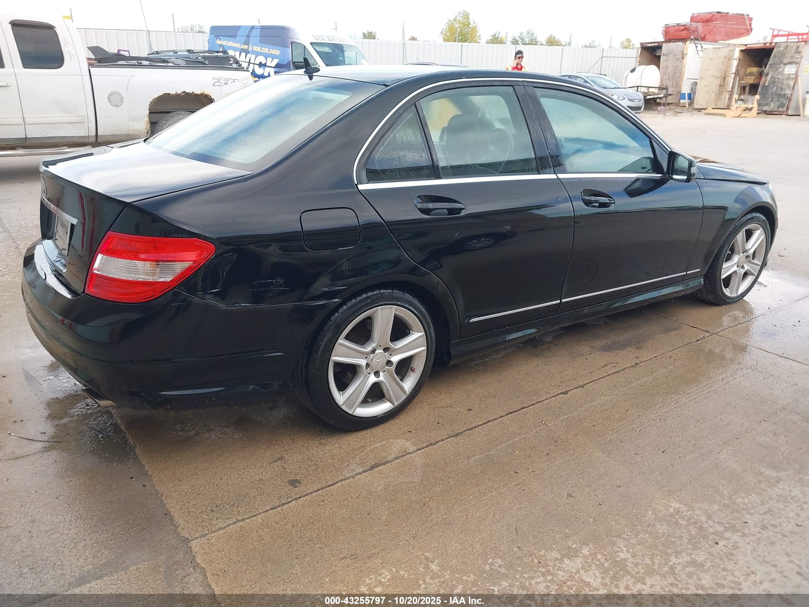 2011 Mercedes-benz C 300 Luxury/sport Black vin: WDDGF5EB1BA508288