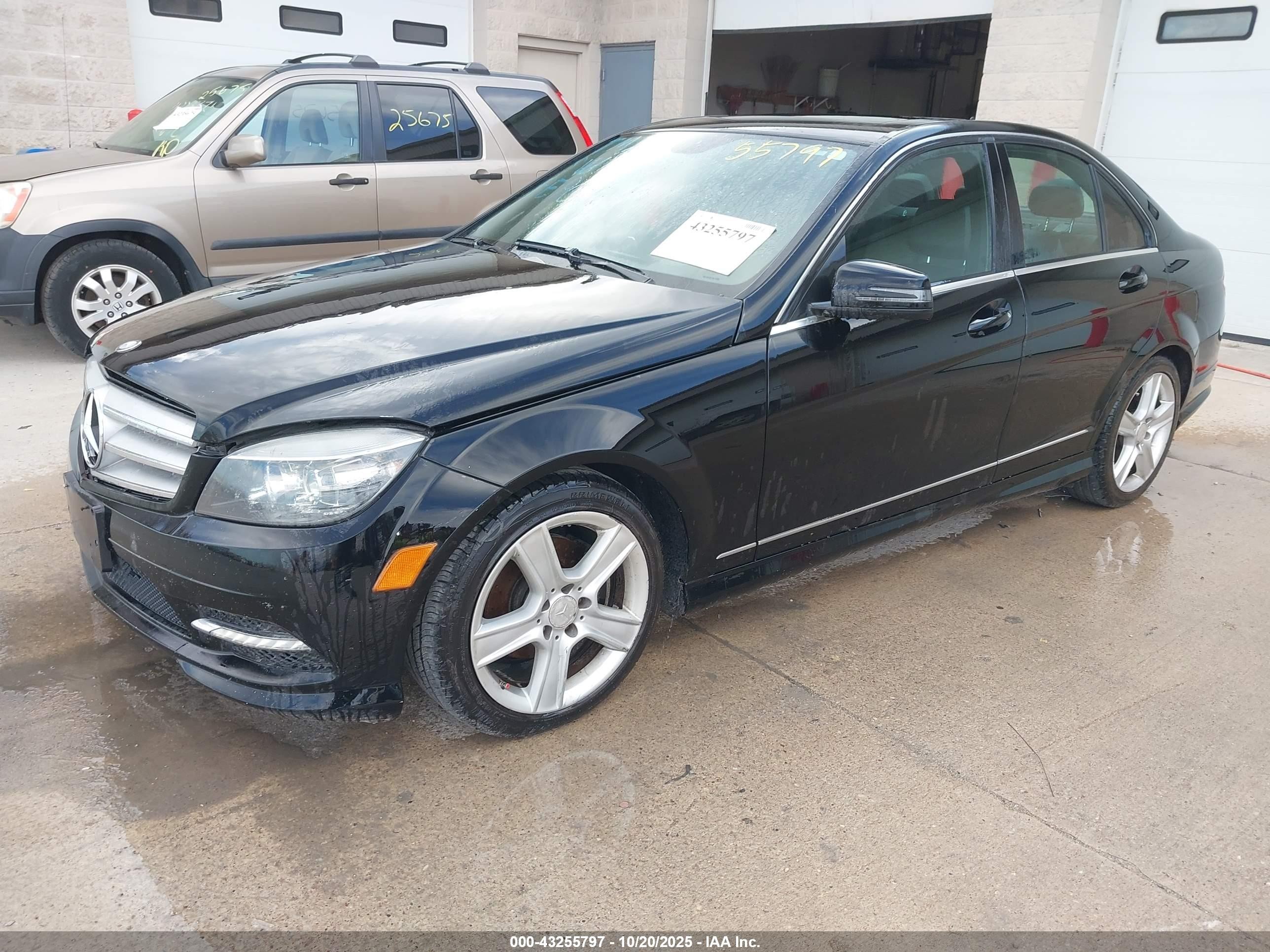 2011 Mercedes-benz C 300 Luxury/sport Black vin: WDDGF5EB1BA508288