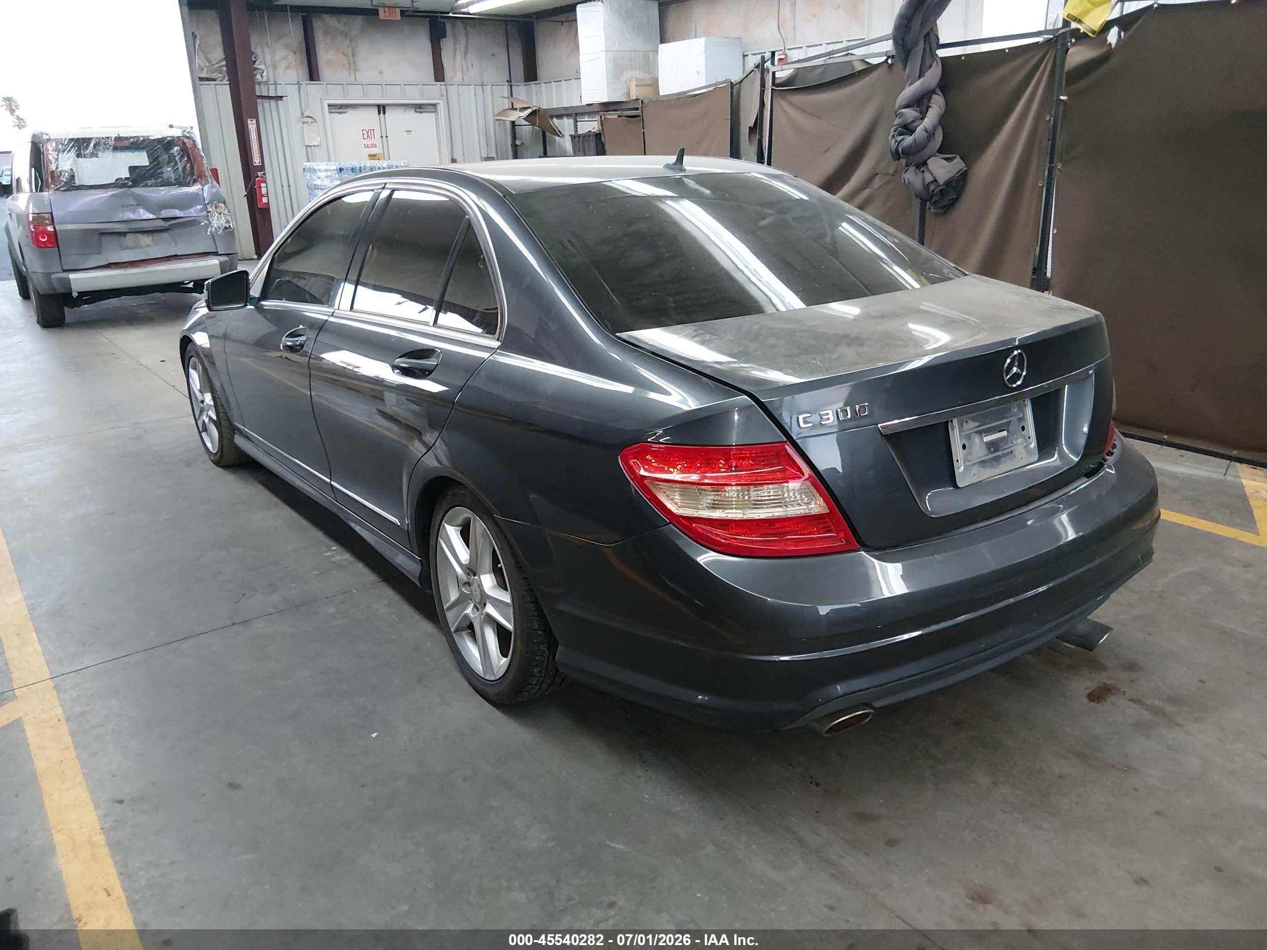 2011 Mercedes-benz C 300 Sport Gray vin: WDDGF5EB1BA522630