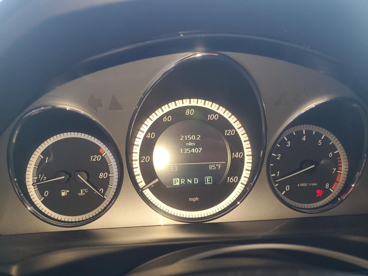 2011 Mercedes-benz C 300 Белый vin: WDDGF5EB1BA526922