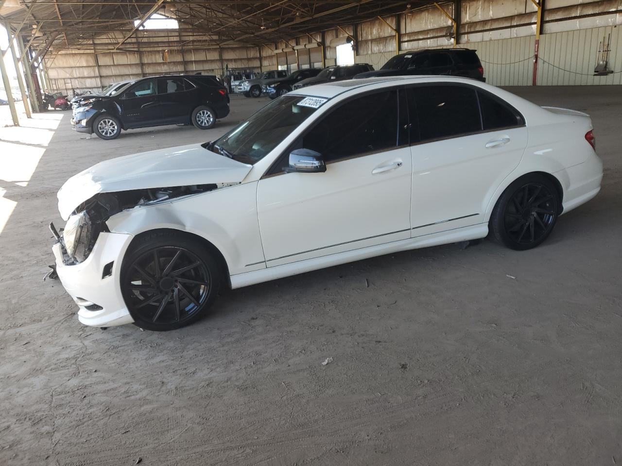 2011 Mercedes-benz C 300 Белый vin: WDDGF5EB1BA526922