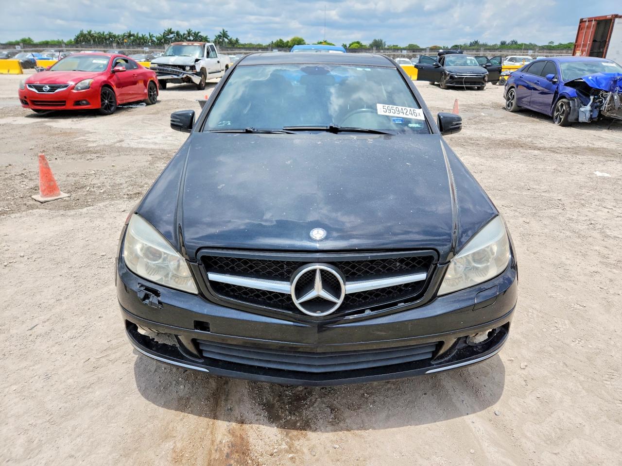 2011 Mercedes-benz C 300 Черный vin: WDDGF5EB1BF644682
