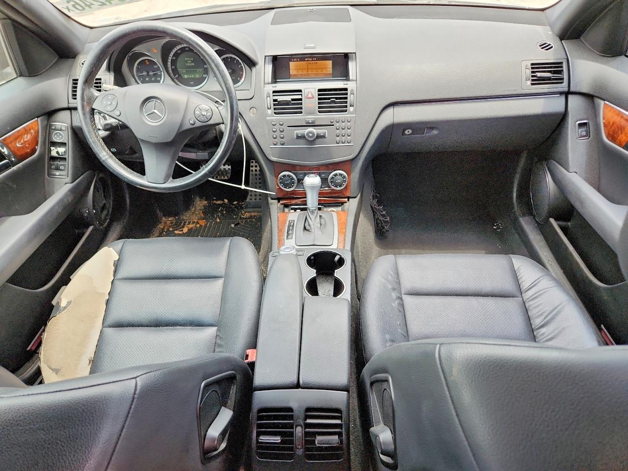 2011 Mercedes-benz C 300 Черный vin: WDDGF5EB1BF644682