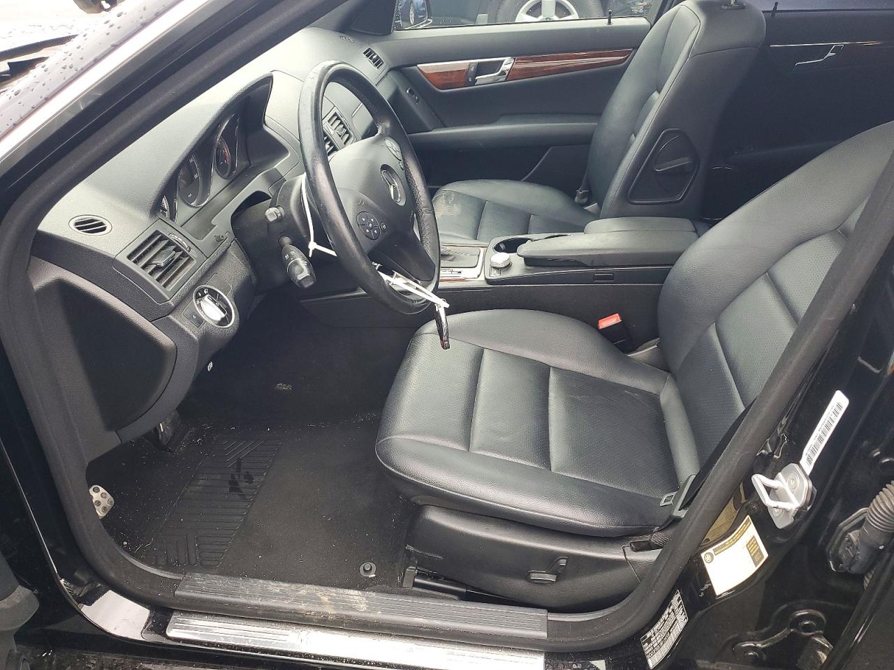 2011 Mercedes-benz C 300 Black vin: WDDGF5EB1BR134508