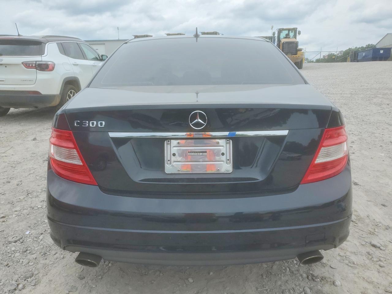2011 Mercedes-benz C 300 Black vin: WDDGF5EB1BR152314