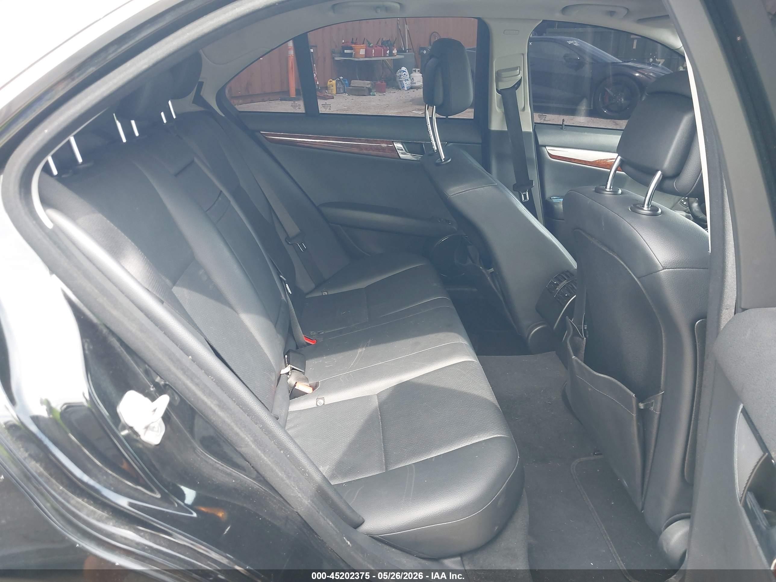 2011 Mercedes-benz C 300 Luxury/sport Black vin: WDDGF5EB1BR158498
