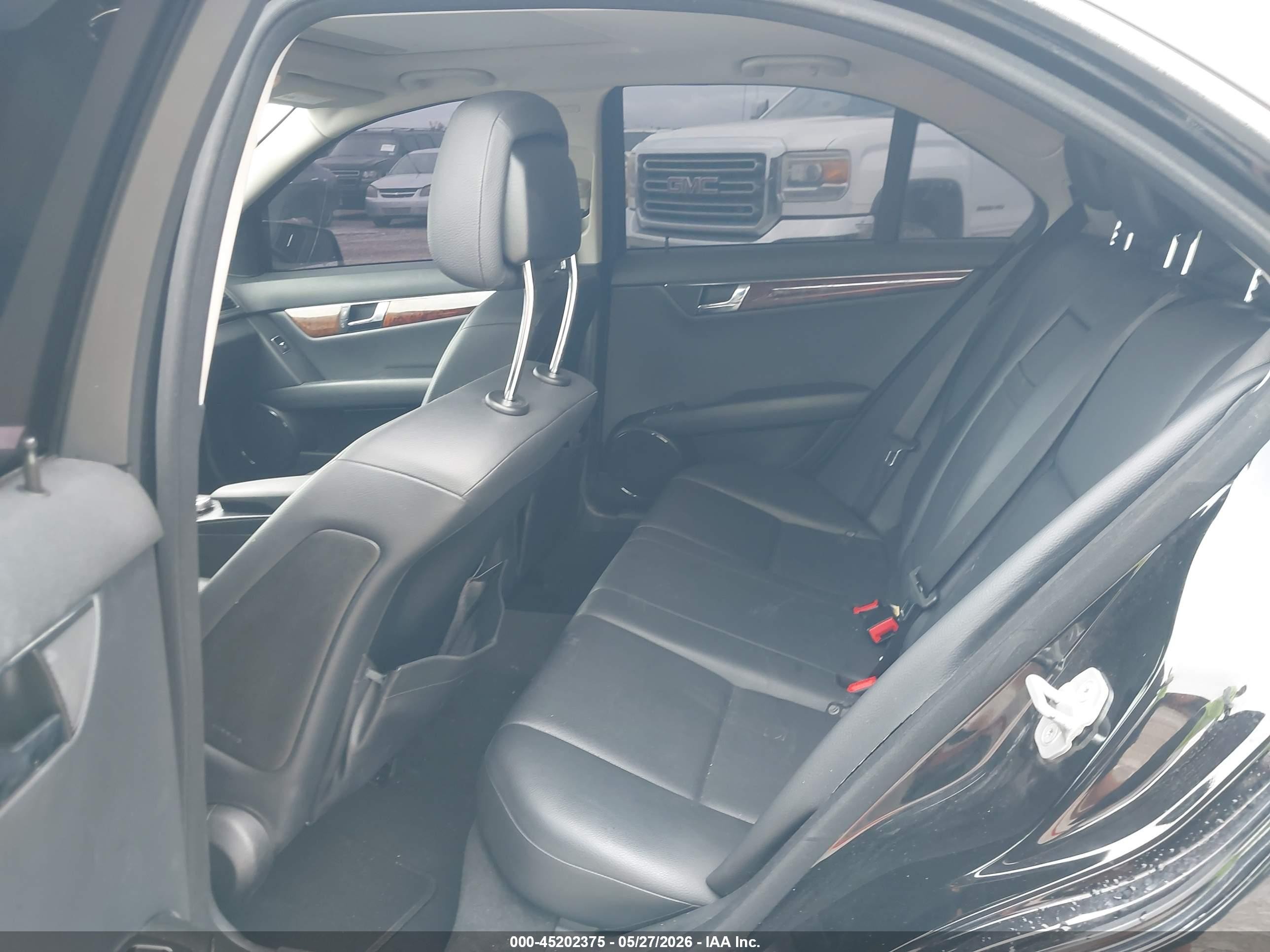 2011 Mercedes-benz C 300 Luxury/sport Black vin: WDDGF5EB1BR158498