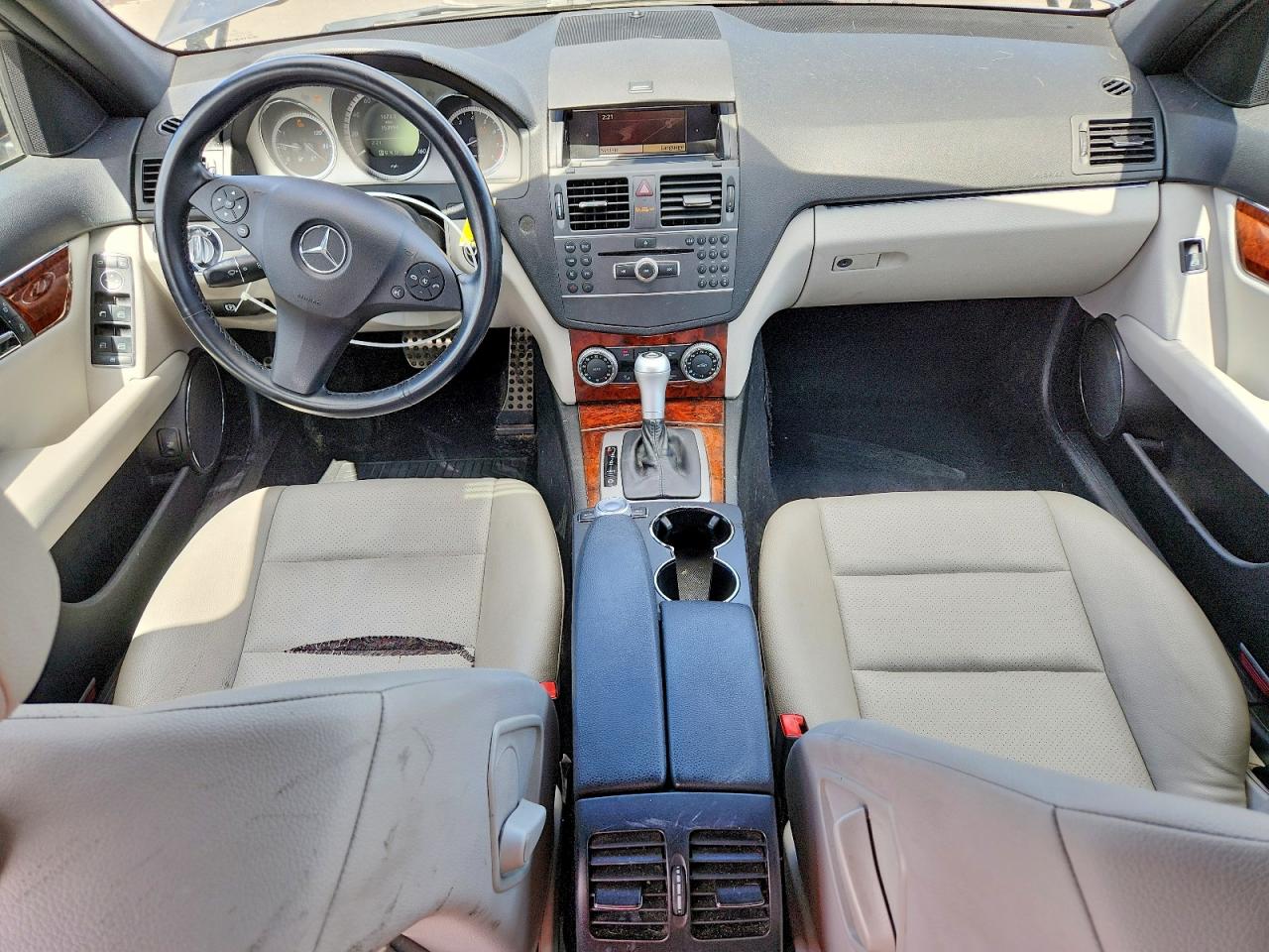 2011 Mercedes-benz C 300 Gray vin: WDDGF5EB1BR174877