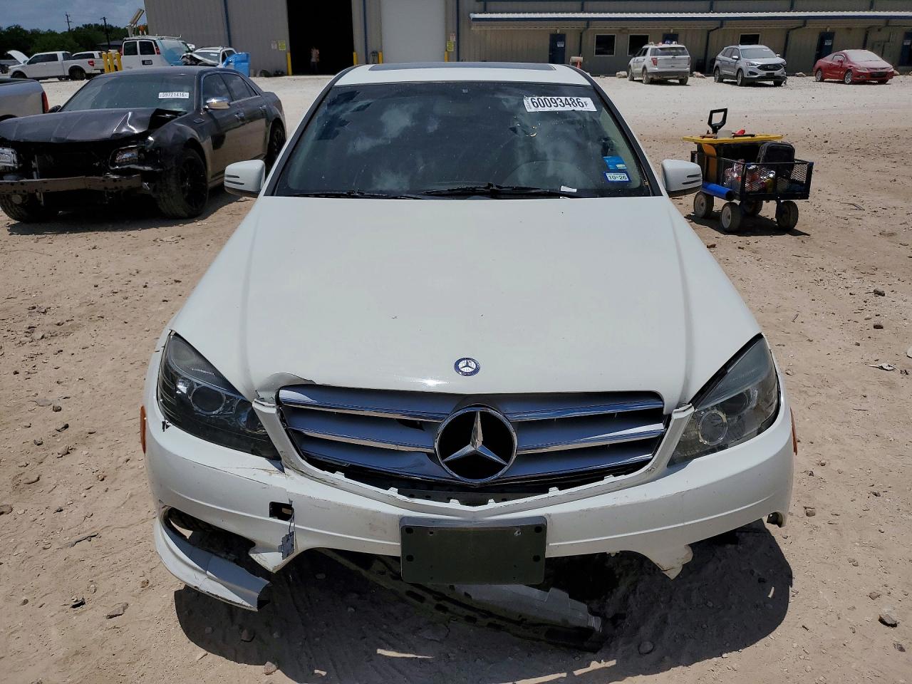 2011 Mercedes-benz C 300 White vin: WDDGF5EB1BR182655
