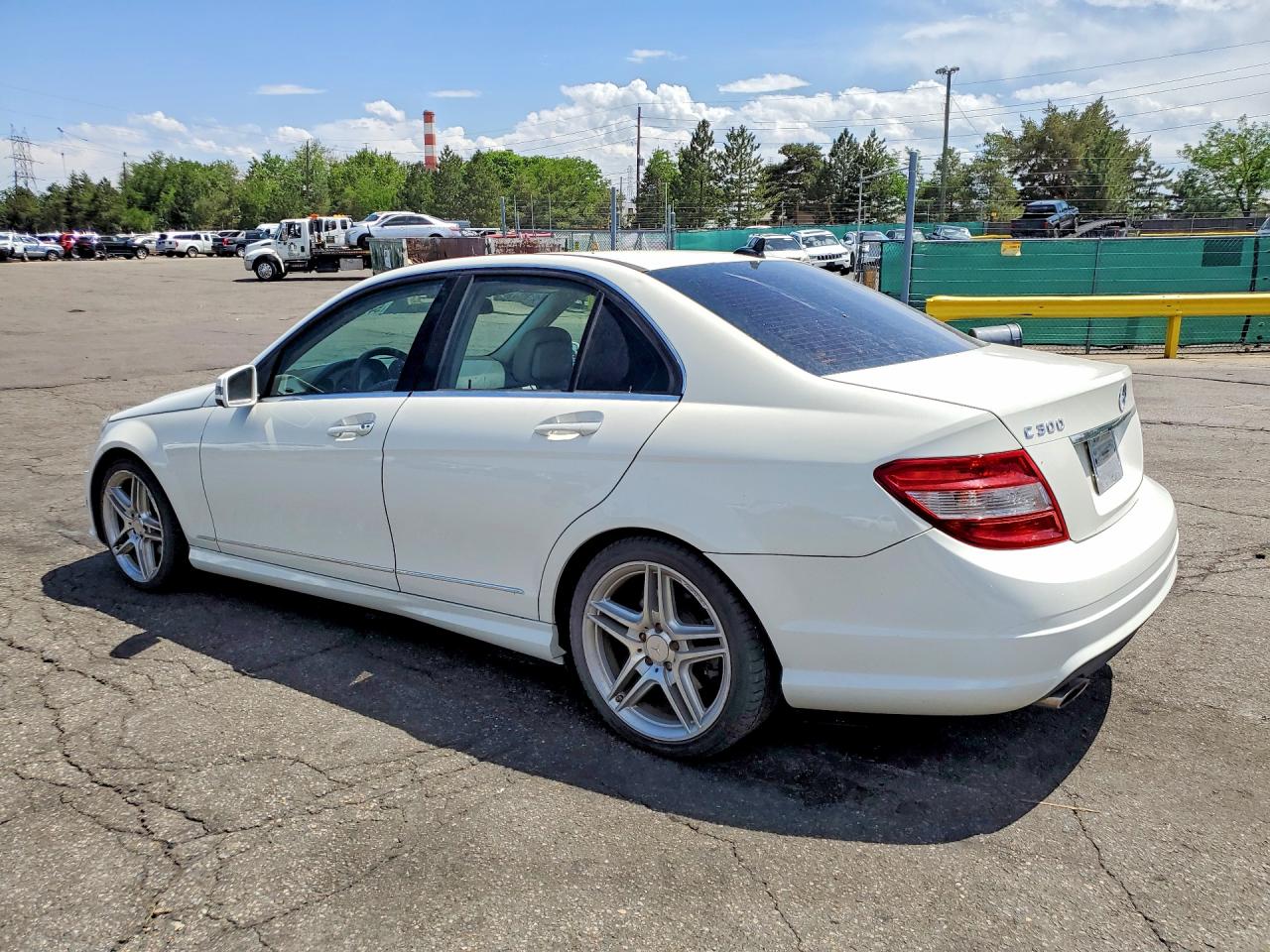 2010 Mercedes-benz C 300 Белый vin: WDDGF5EB2AF360721