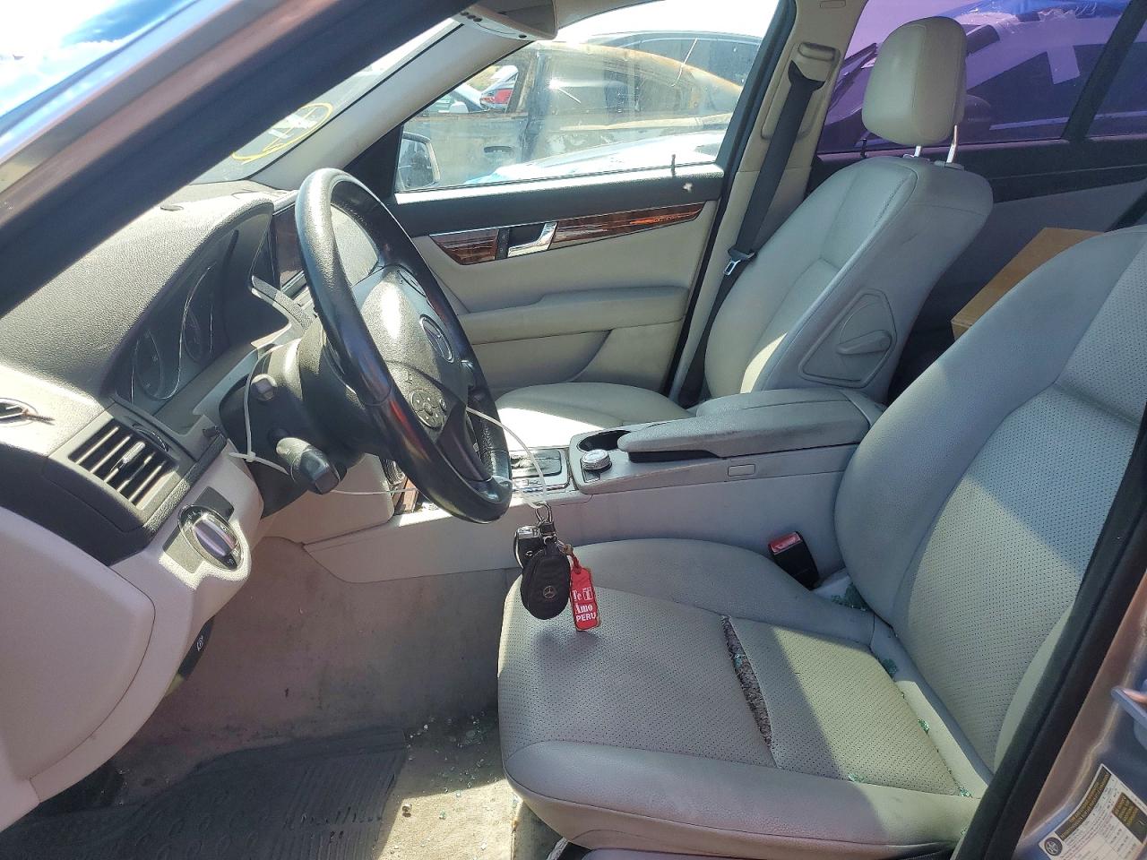 2010 Mercedes-benz C 300 Silver vin: WDDGF5EB2AF436163