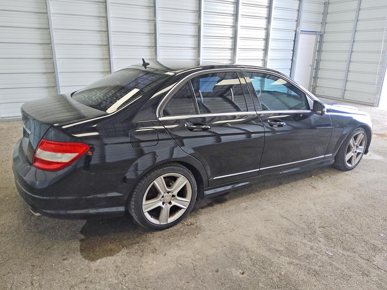 2010 Mercedes-benz C 300 Black vin: WDDGF5EB2AR088623