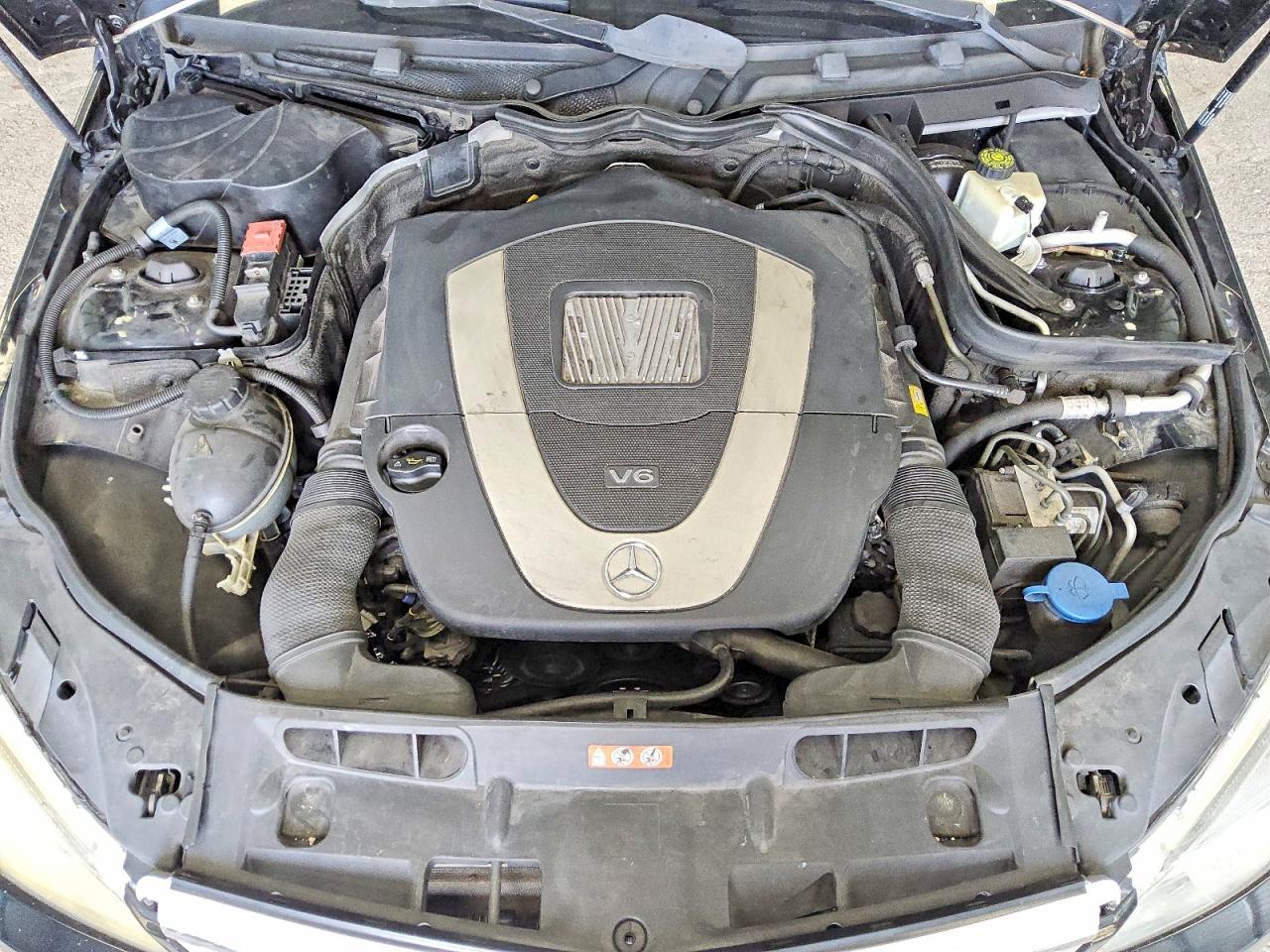 2010 Mercedes-benz C 300 Black vin: WDDGF5EB2AR088623