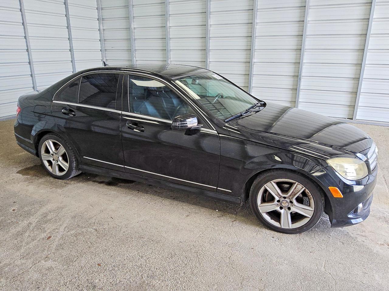 2010 Mercedes-benz C 300 Black vin: WDDGF5EB2AR088623