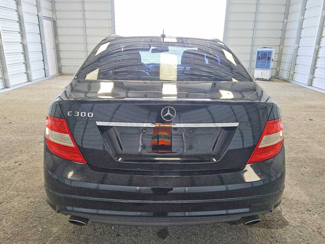2010 Mercedes-benz C 300 Black vin: WDDGF5EB2AR088623