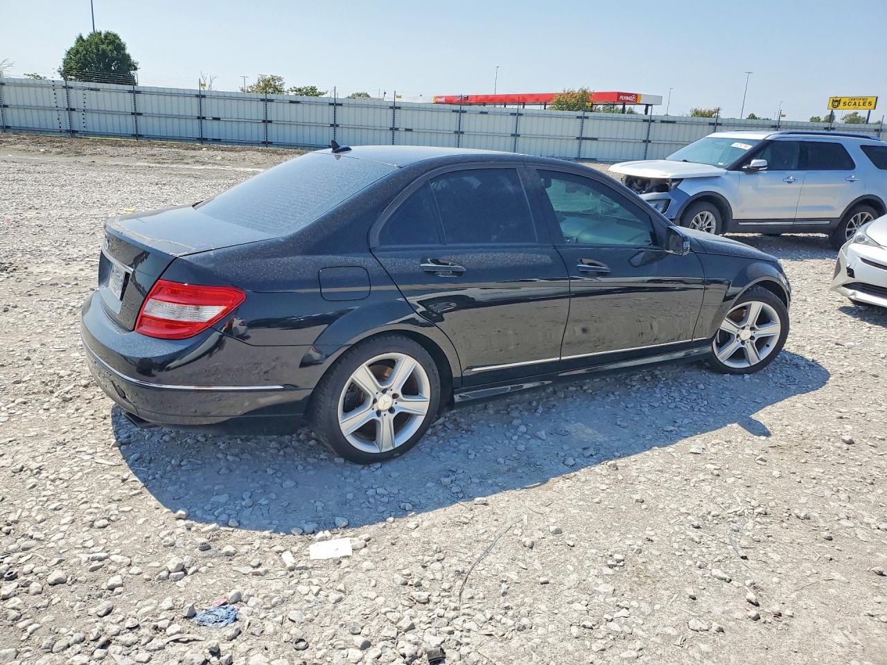2010 Mercedes-benz C 300 Black vin: WDDGF5EB2AR104139
