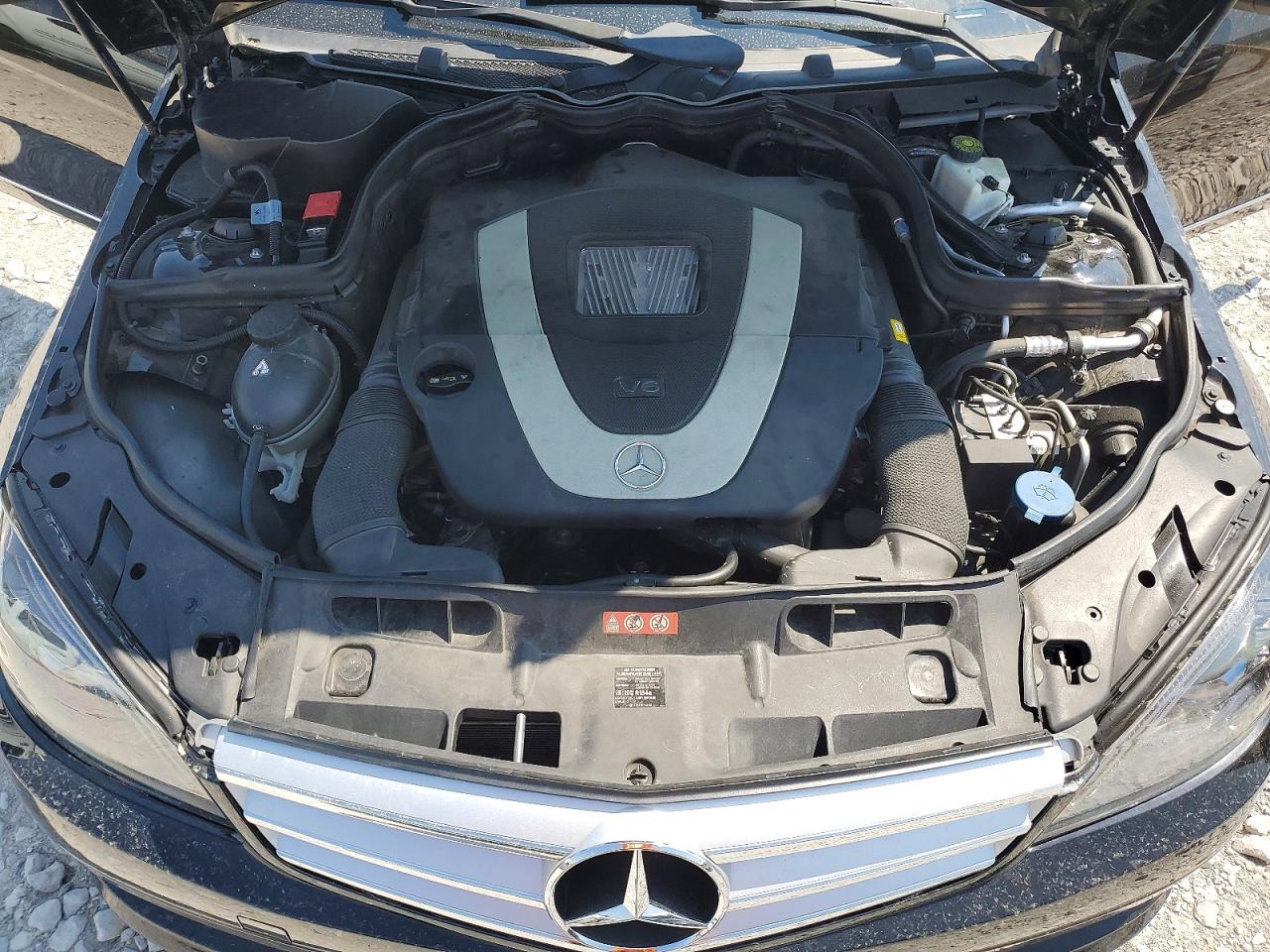 2010 Mercedes-benz C 300 Black vin: WDDGF5EB2AR104139