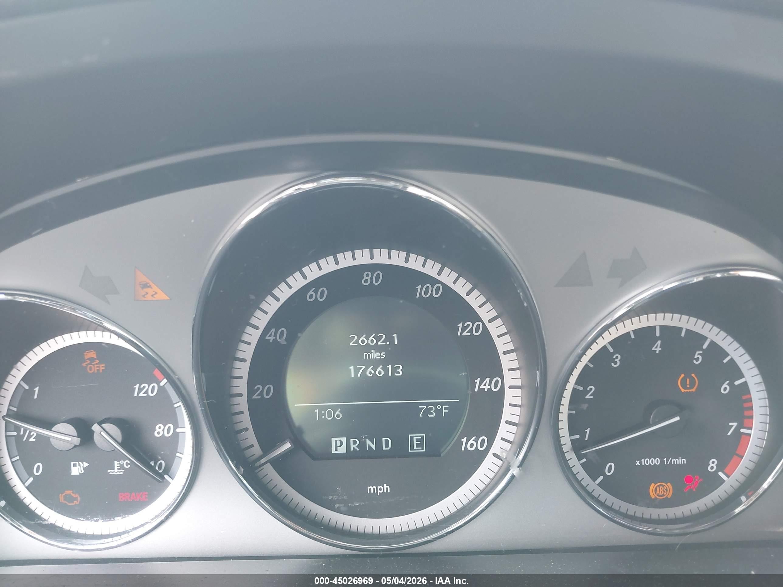 2011 Mercedes-benz C 300 Luxury/sport Silver vin: WDDGF5EB2BA466326
