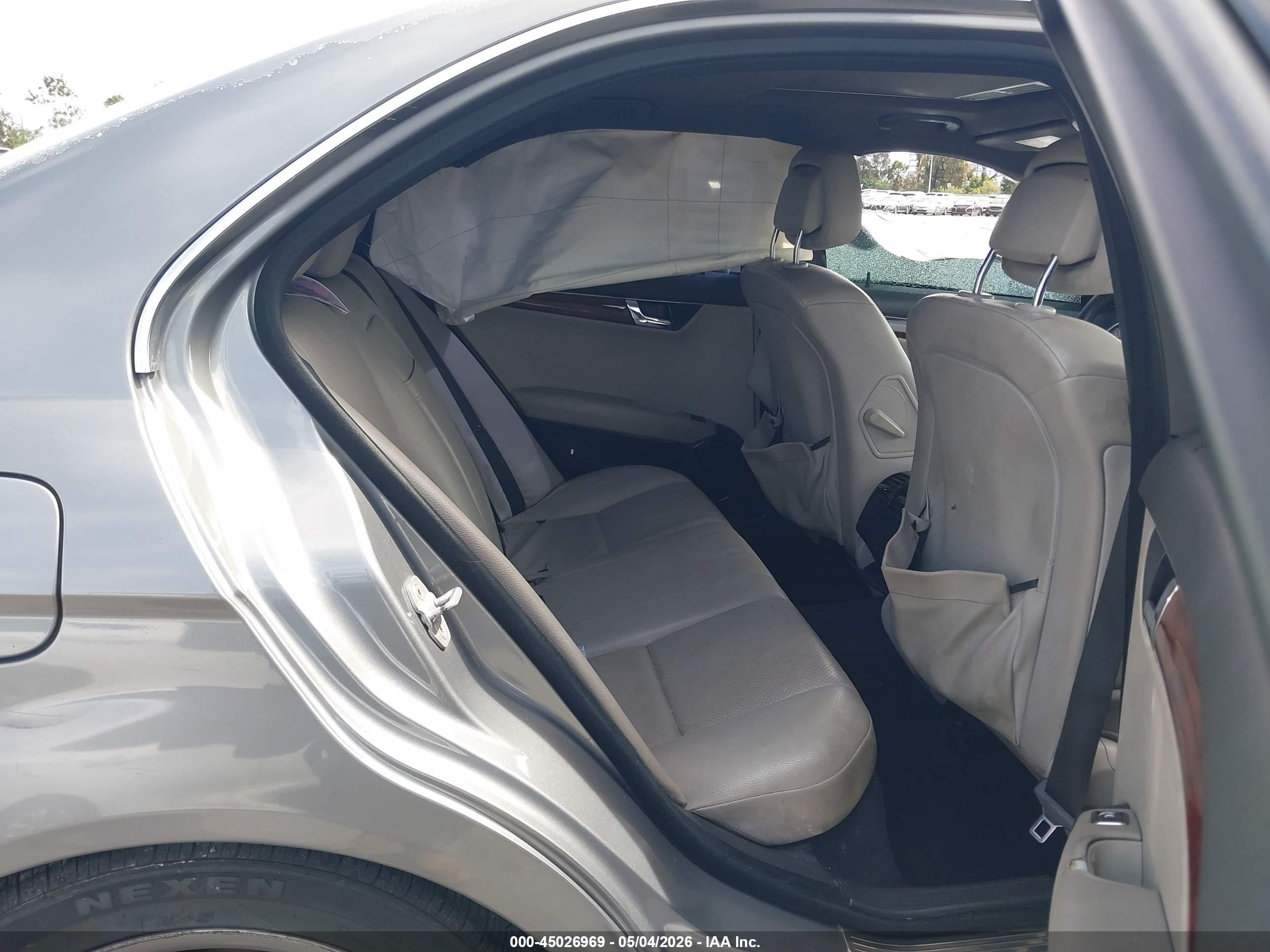 2011 Mercedes-benz C 300 Luxury/sport Silver vin: WDDGF5EB2BA466326
